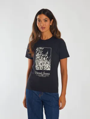 Soft and Relaxed Moyna Tee Black