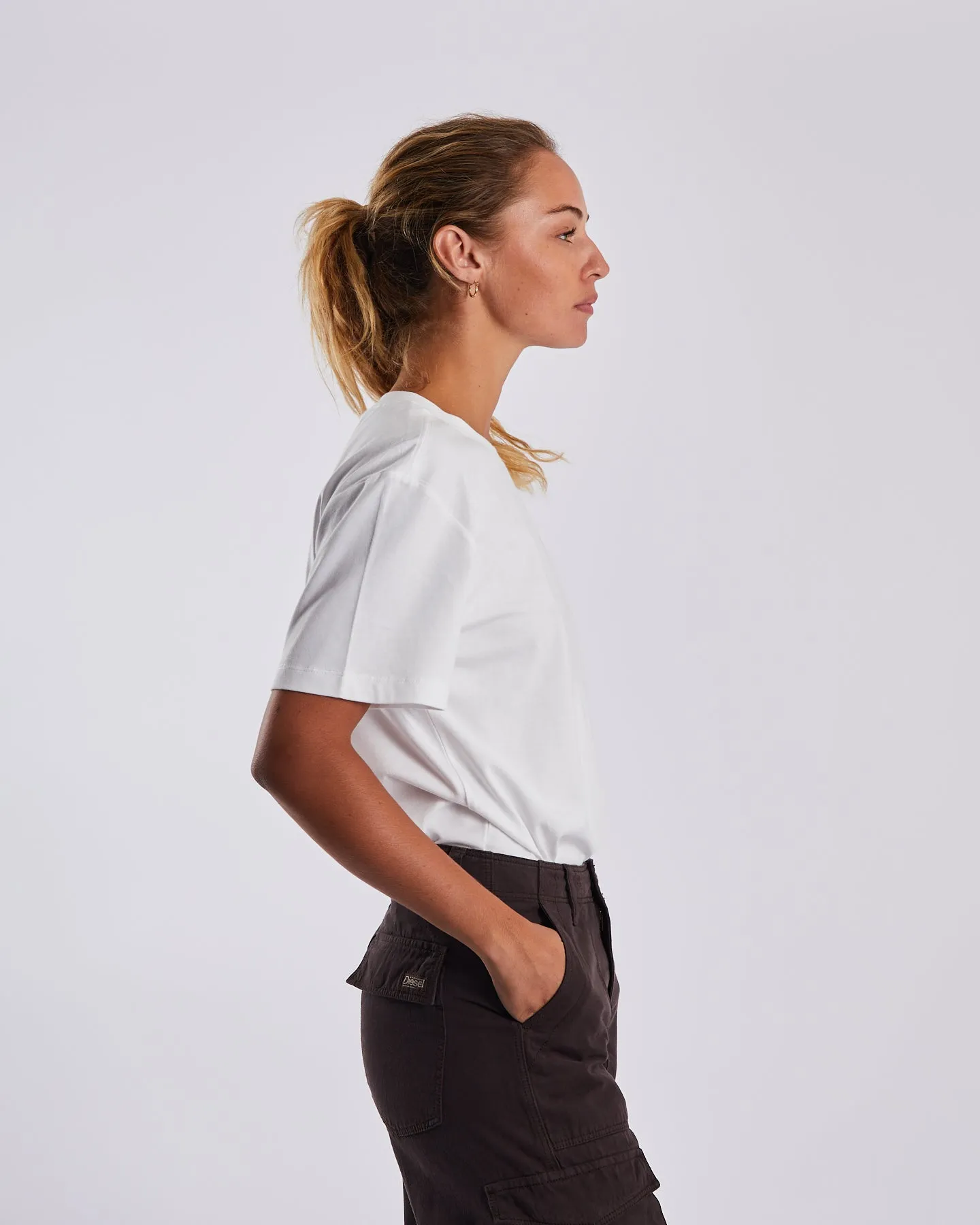 Amari Tee Cloud White Anti-bacterial