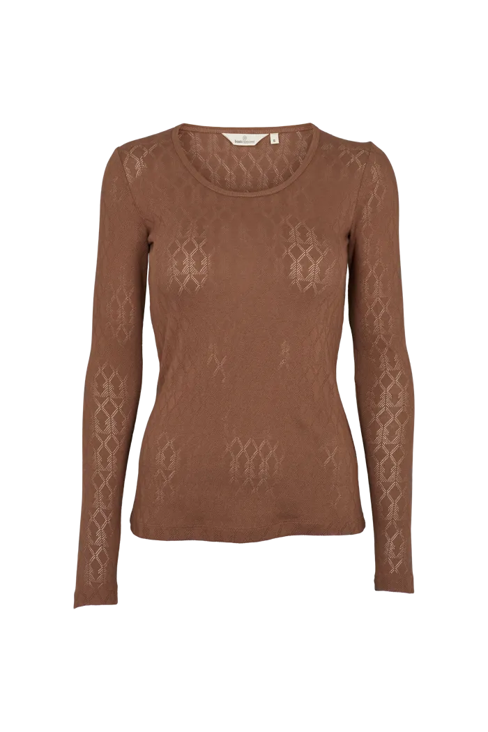 Ana T-shirt - Carafe Perfect for Any Outfit