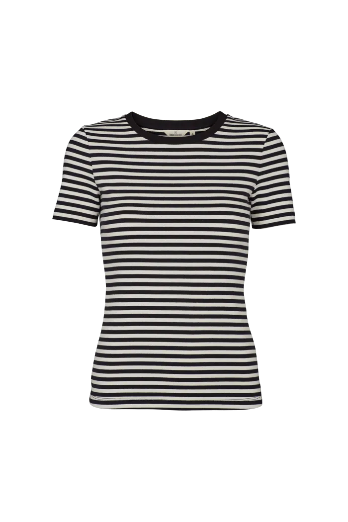 Ludmilla O-Neck - Whisper White/ Black/ Black Trim sporty wear