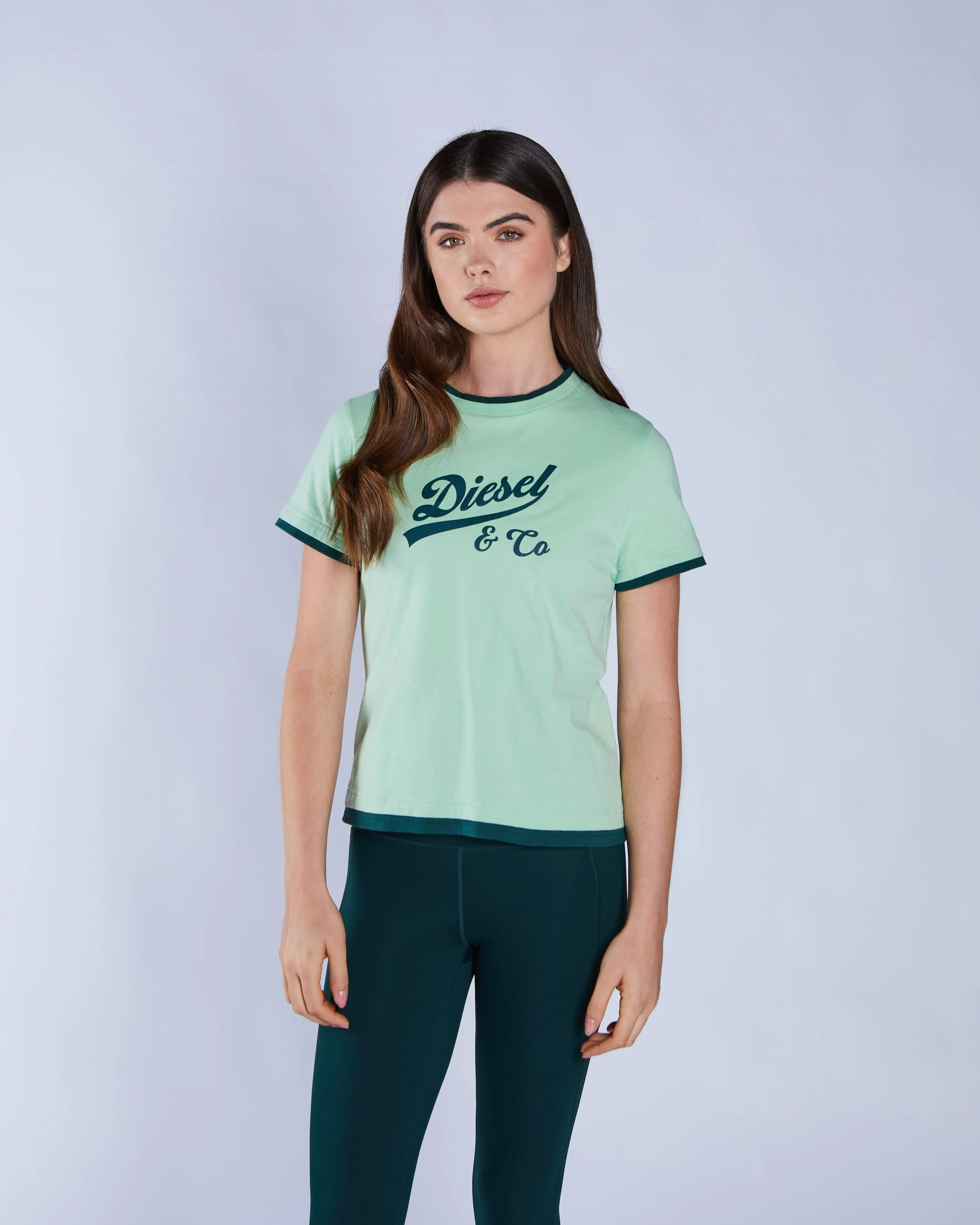 Arlette Tee Quiet Green Zip Up