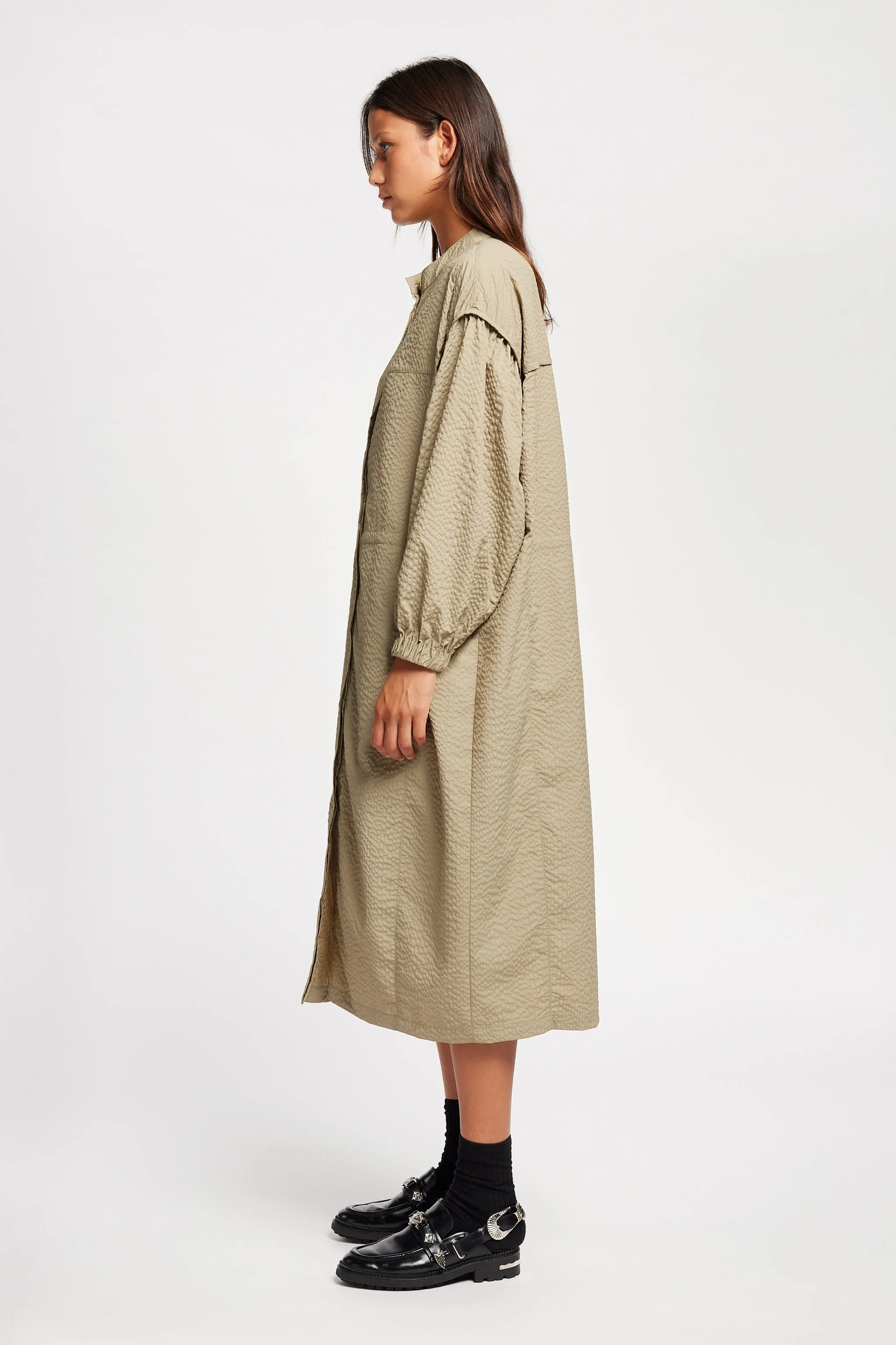 Parapet Dress Stone Classic and Chic