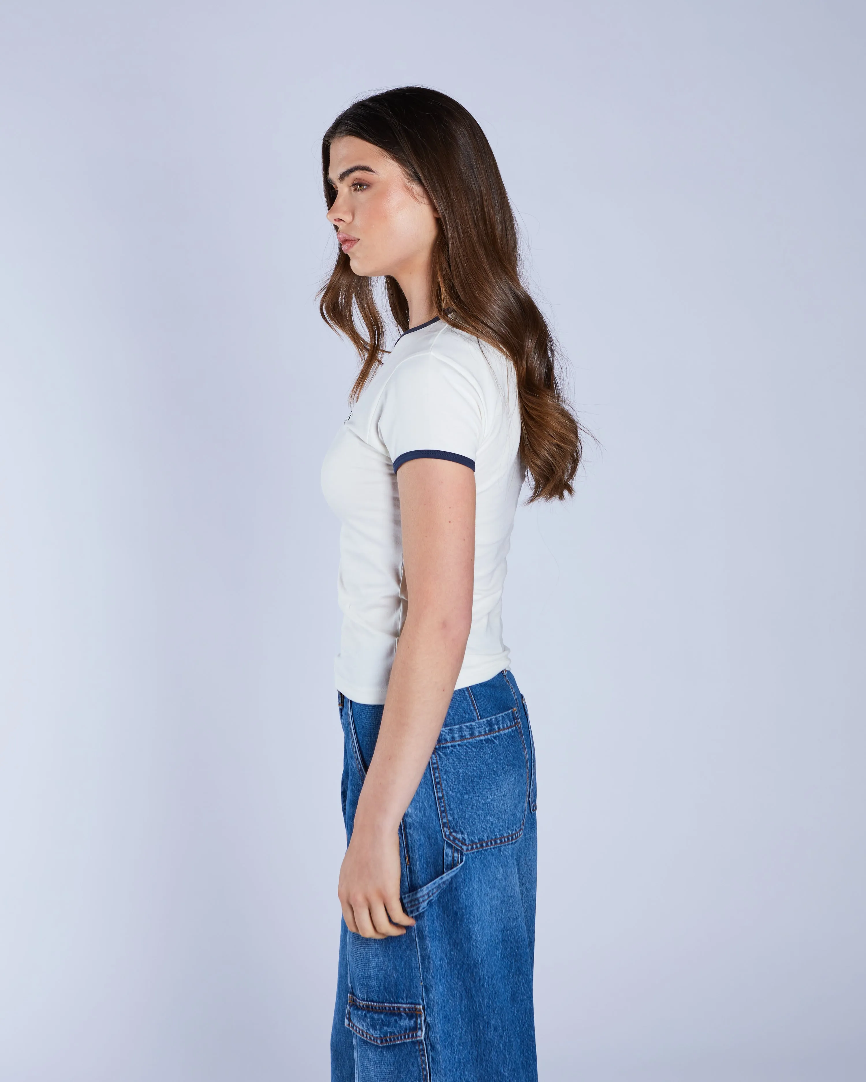 Bowen Tee Chalk Relaxed Fit Design Active Comfort Style