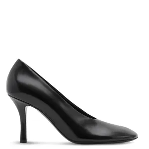 Romantic Look Burberry 85mm Baby Leather Pumps