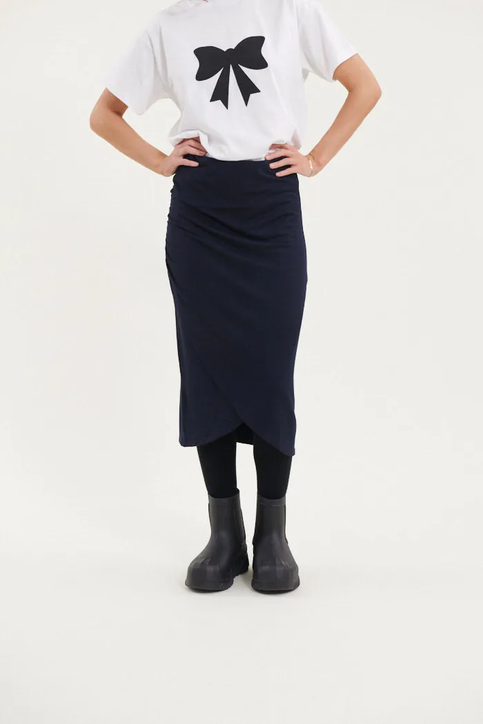 Non Irritating Texture Bamboo Fiber Cala Skirt - Black