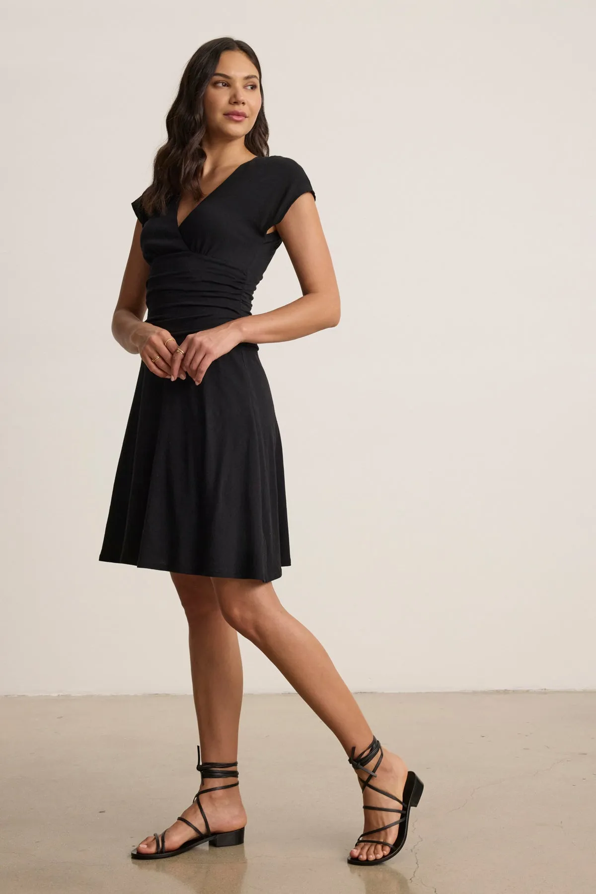 ELLA DRESS Layered-Look Fresh Energy