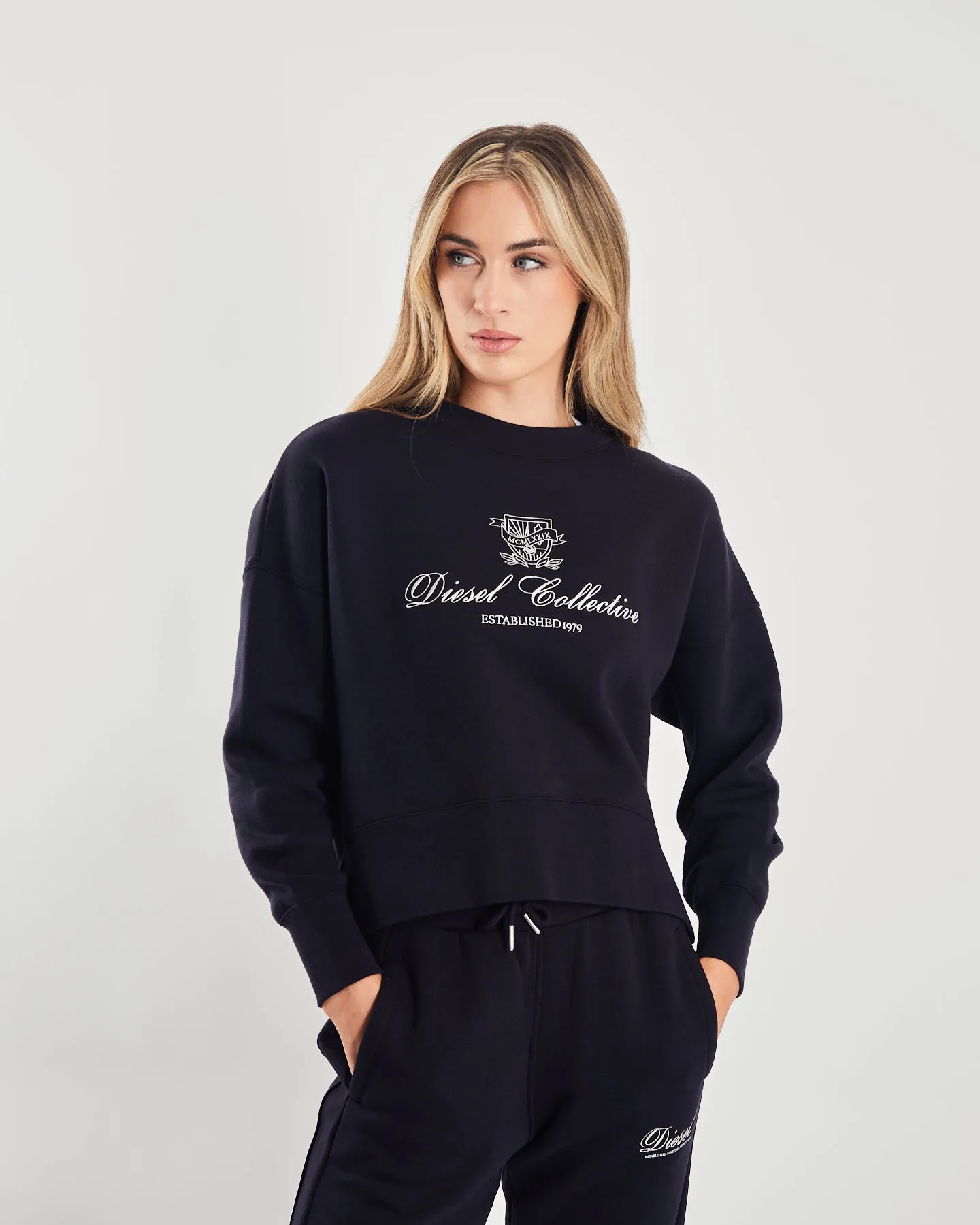 Daily Staple product surfing suitable balance Celeste Sweatshirt Navy Planet