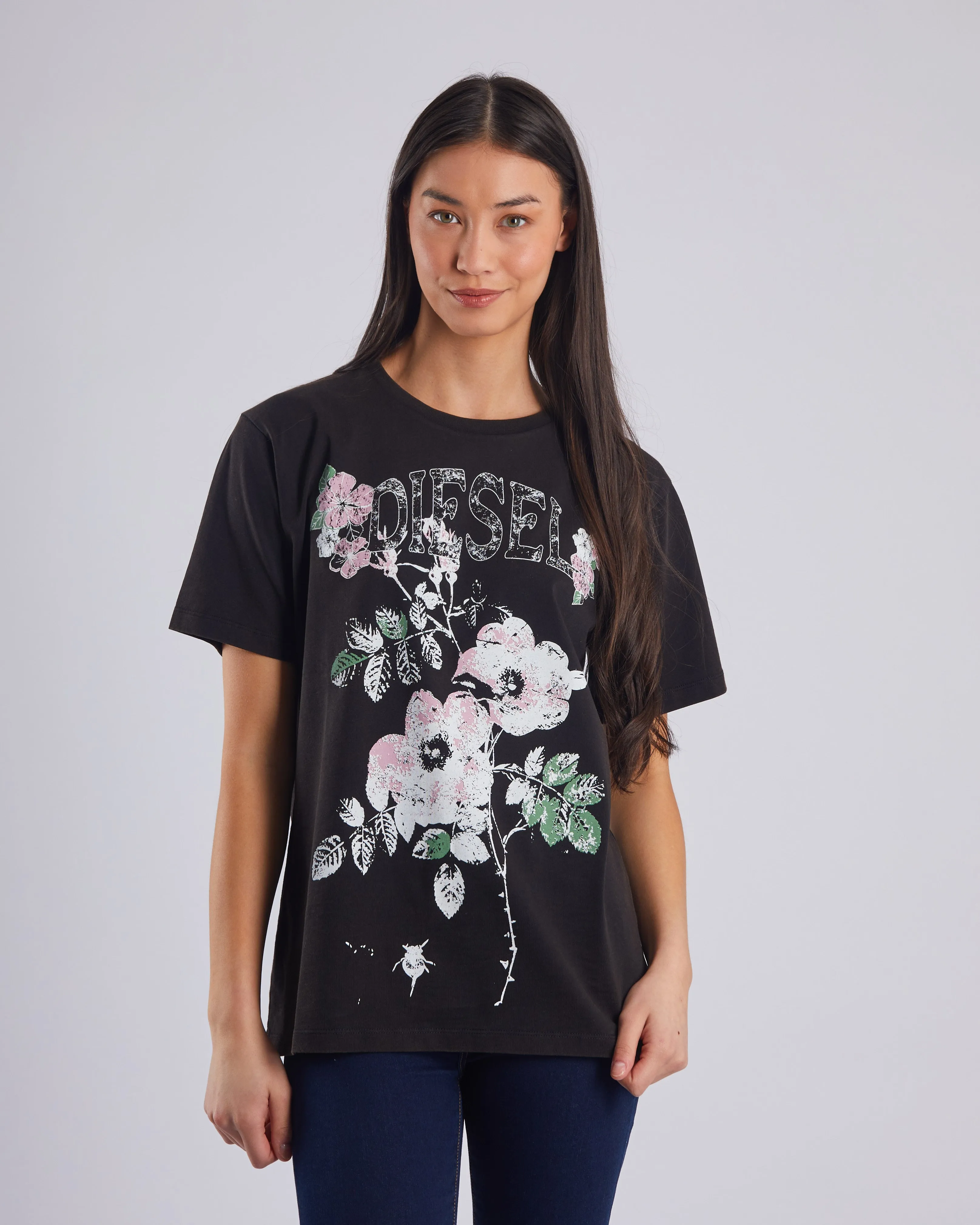 Lavanna Tee Black Lightweight Fabric