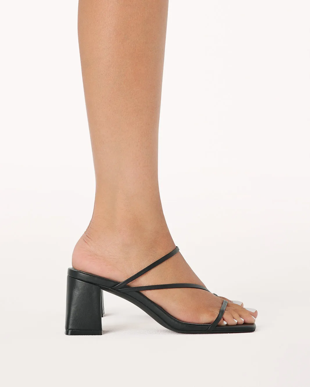 YAZMIN 2.0 - BLACK Strappy