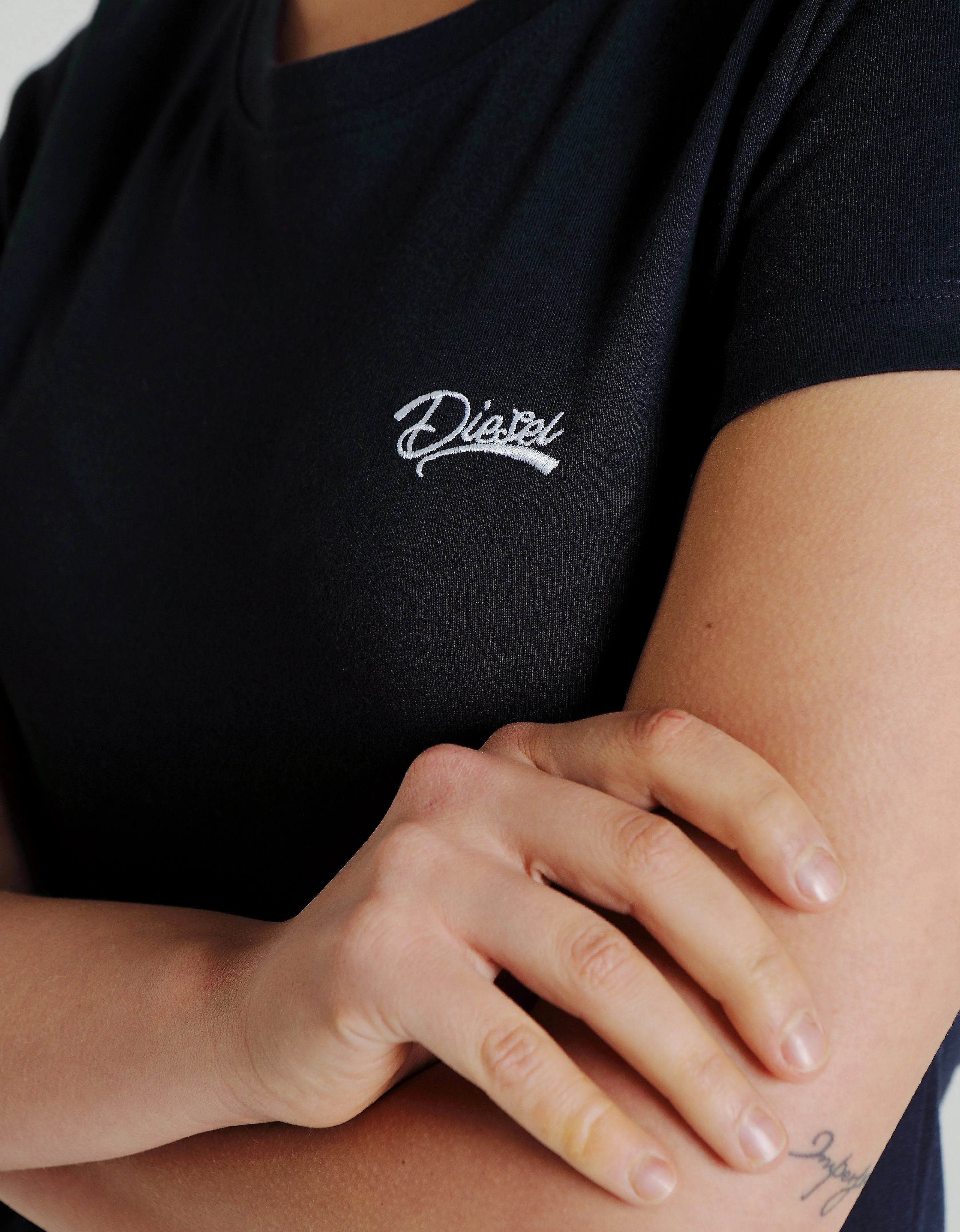 Colorfast Material Cloda Basic Tee Pure Navy