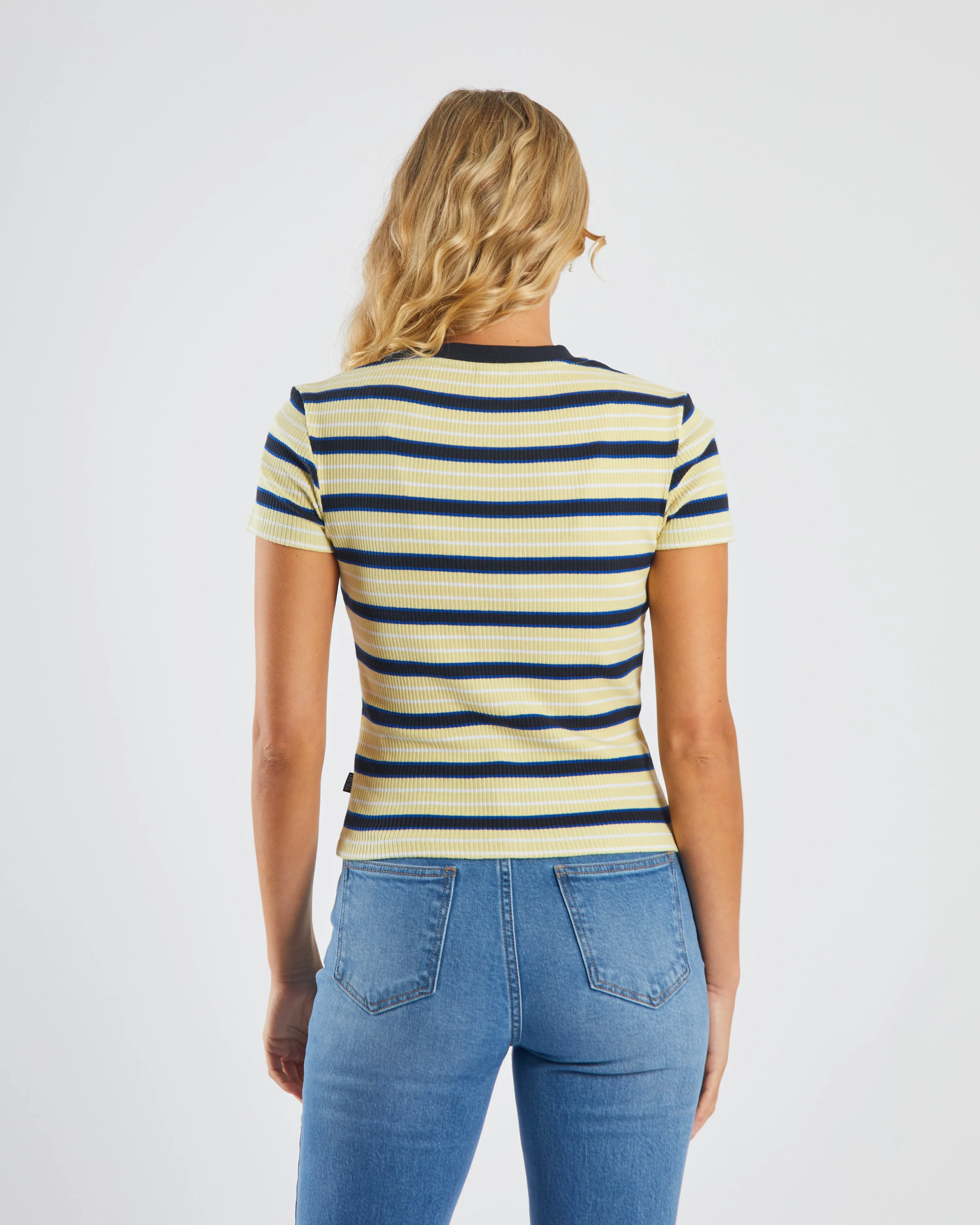 Yolanda Tee Pale Banana Slim Comfort