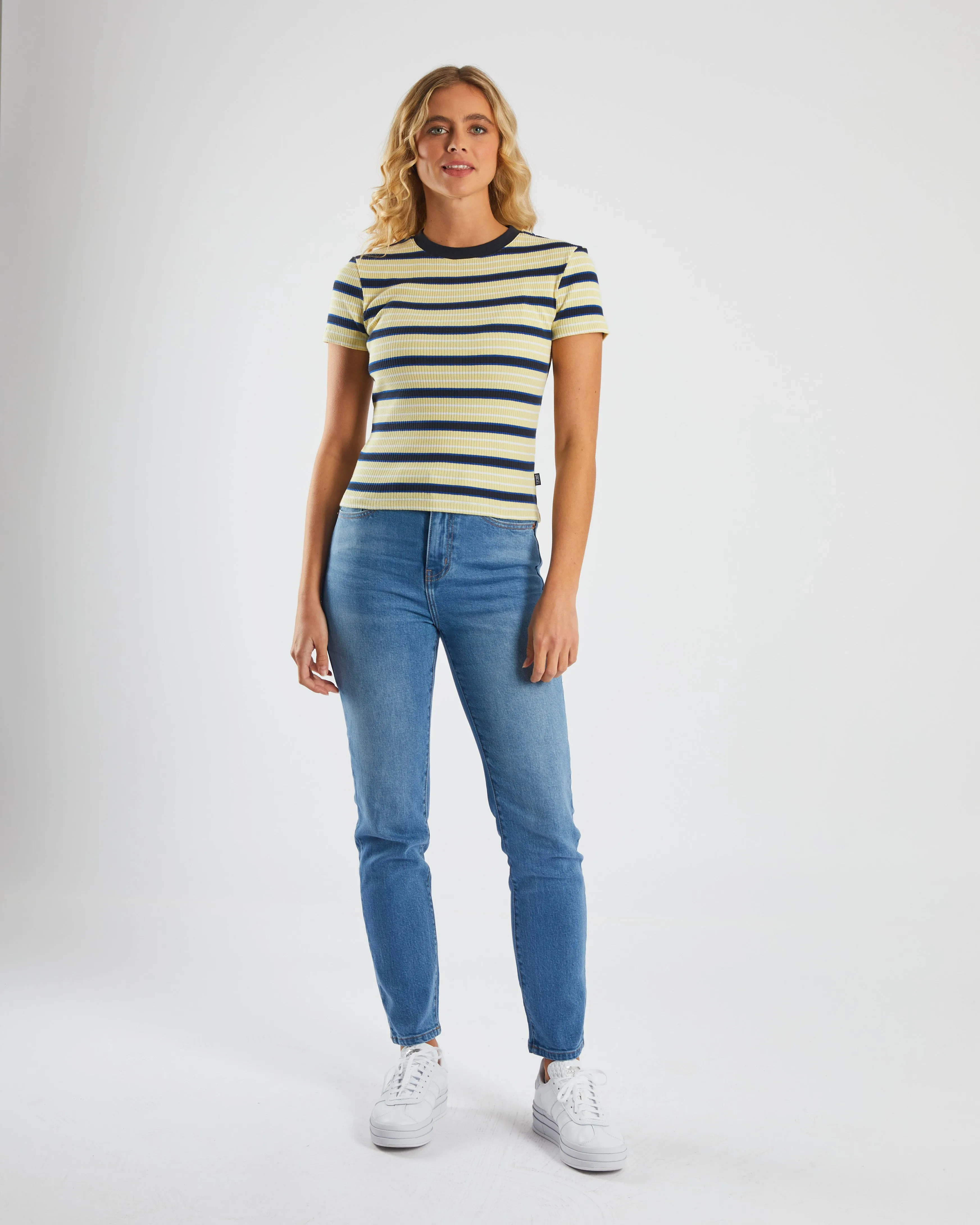 Yolanda Tee Pale Banana Travel Light
