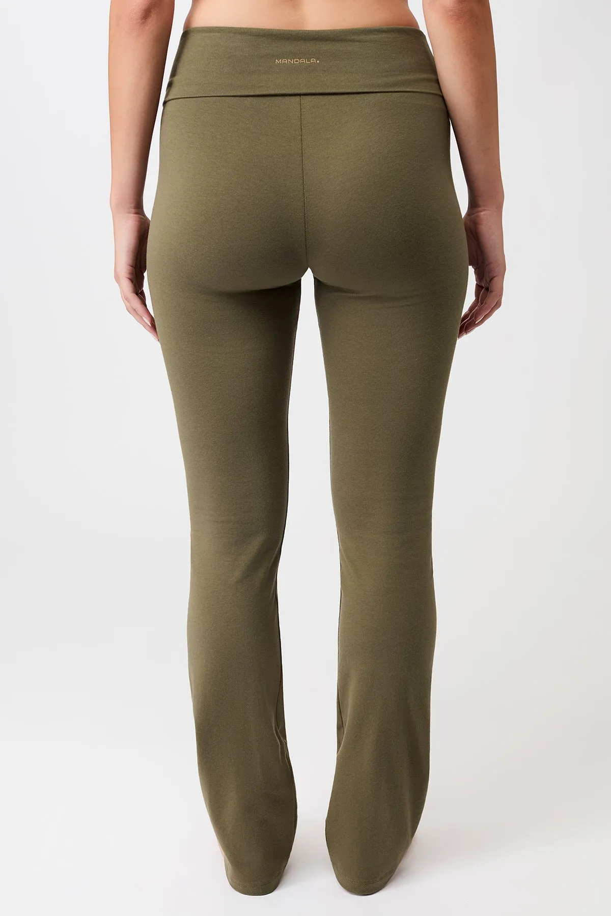 Mountain Hike Wrinkle Resistant Classic Rolldown - Emerald, GOTS