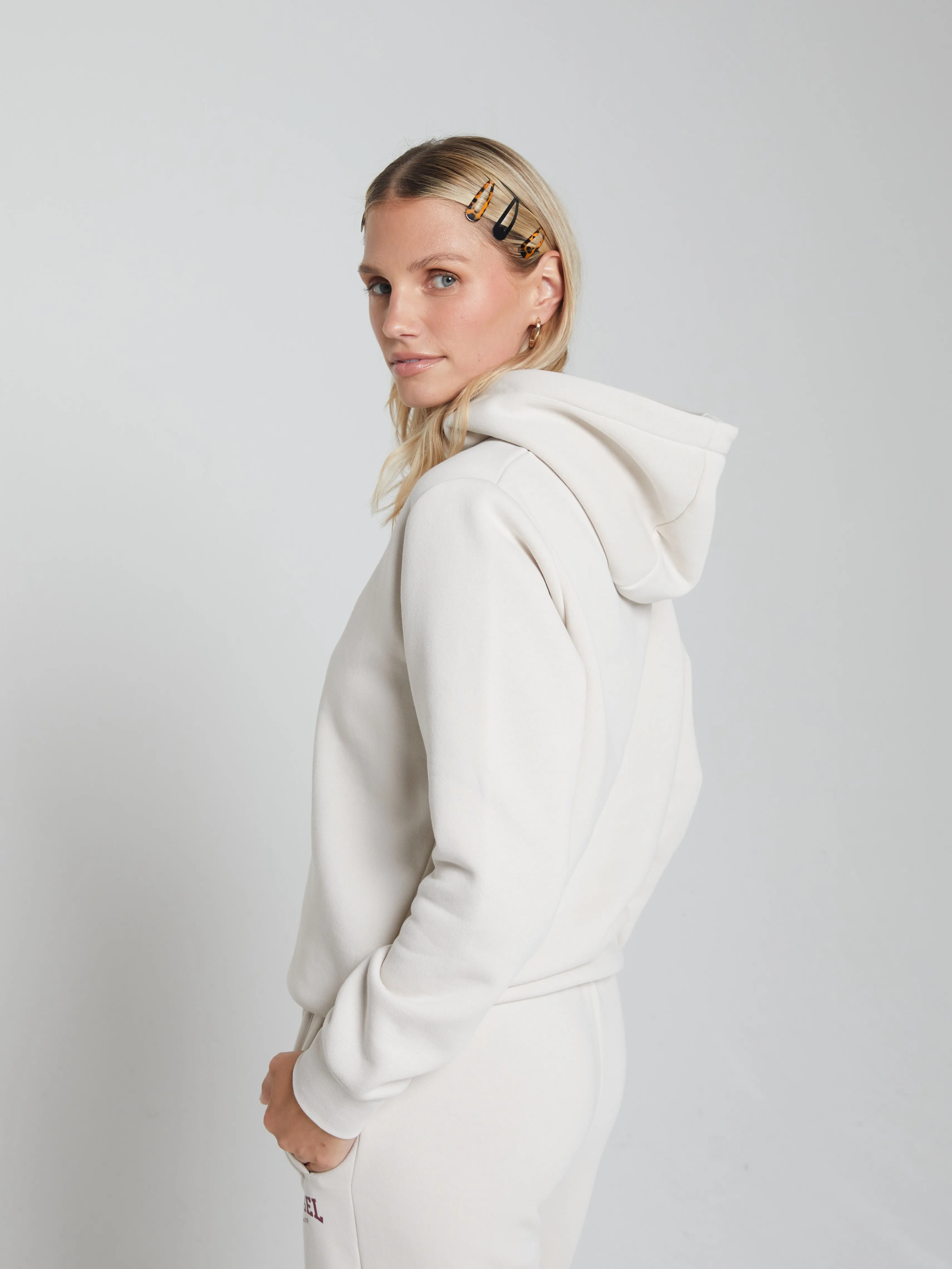 Crew Hood Stone White Chic Comfort product UV resistant protection