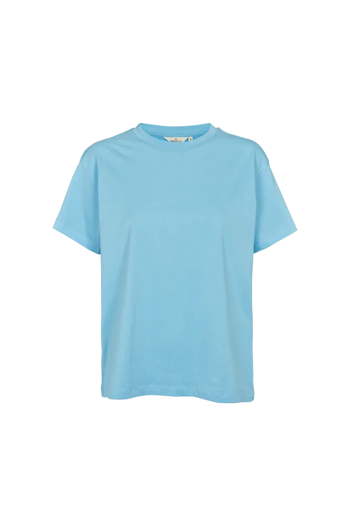 Rikke Tee - Alaskan Blue Active Design Wear TemperatureRegulating