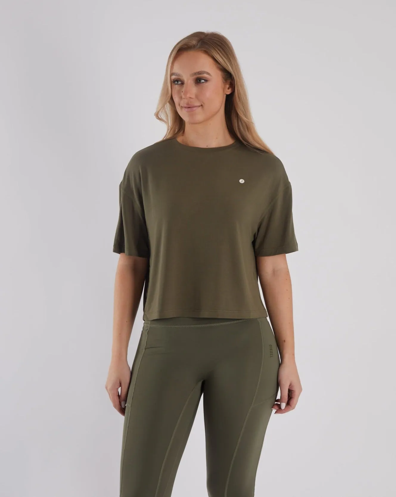 Breathable Material Evie Tee Seaweed