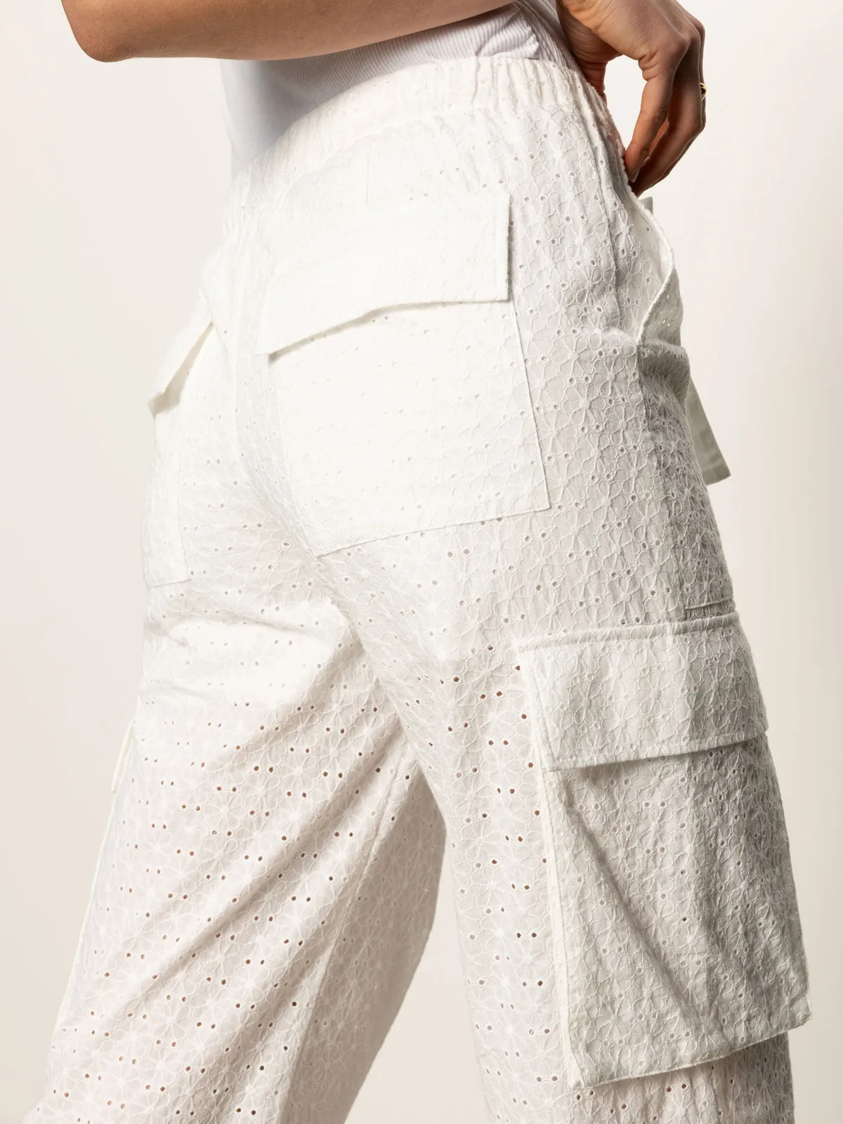 Comfy Design Easy Travel Free Time Eyelet Semi High Rise Pant Bleached White