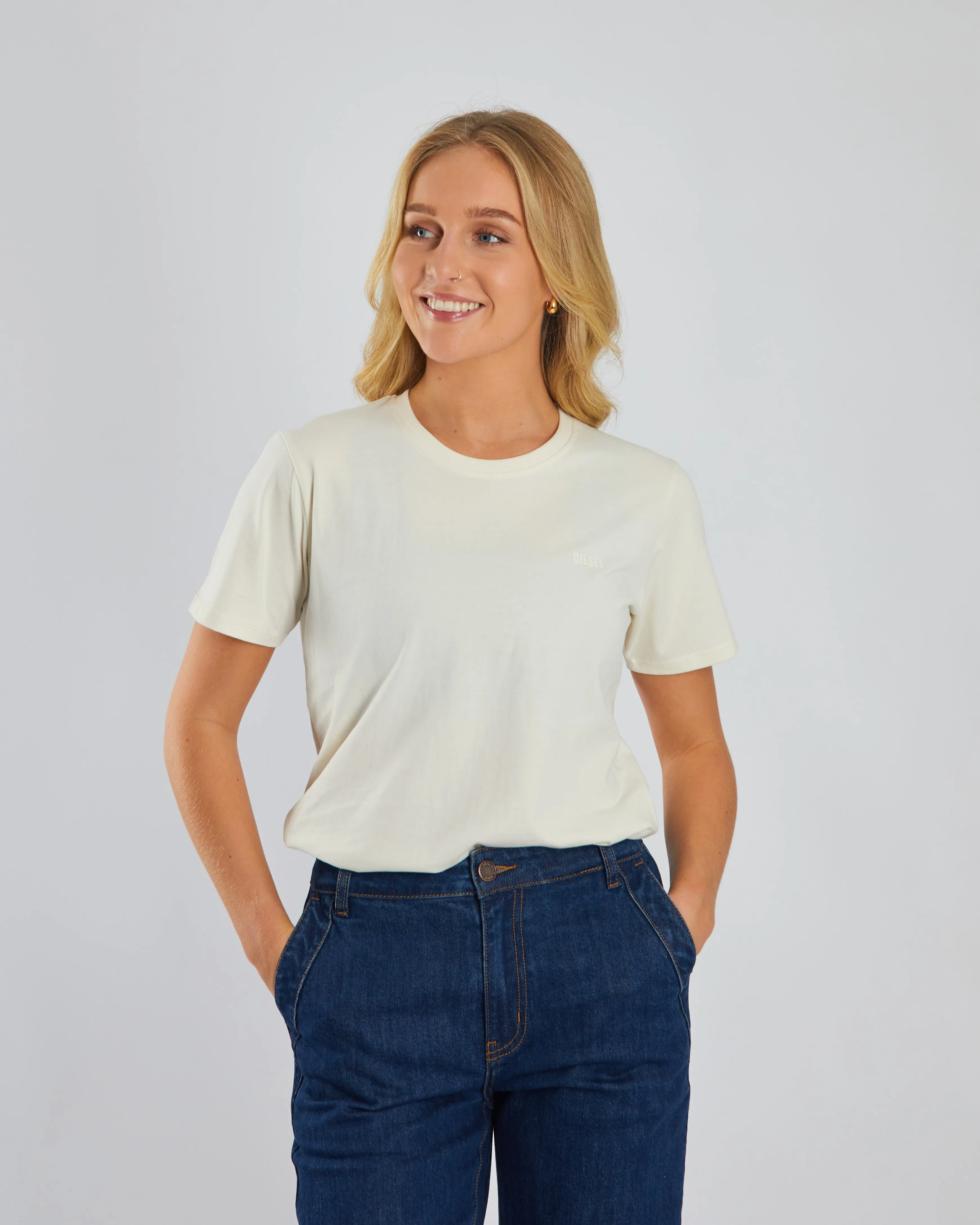 Jada Basic O Neck Cream coordinate with other items Minimal Comfort Wear