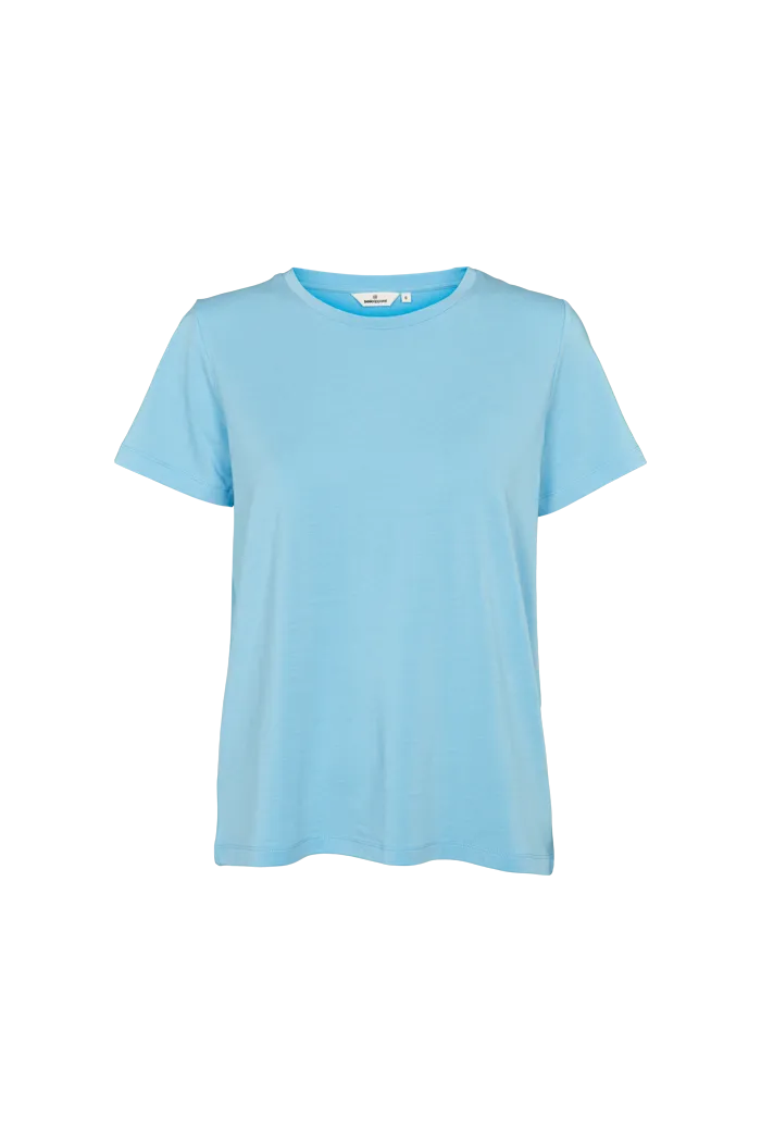 Fit for Any Season contrast Jolanda Tee - Alaskan Blue