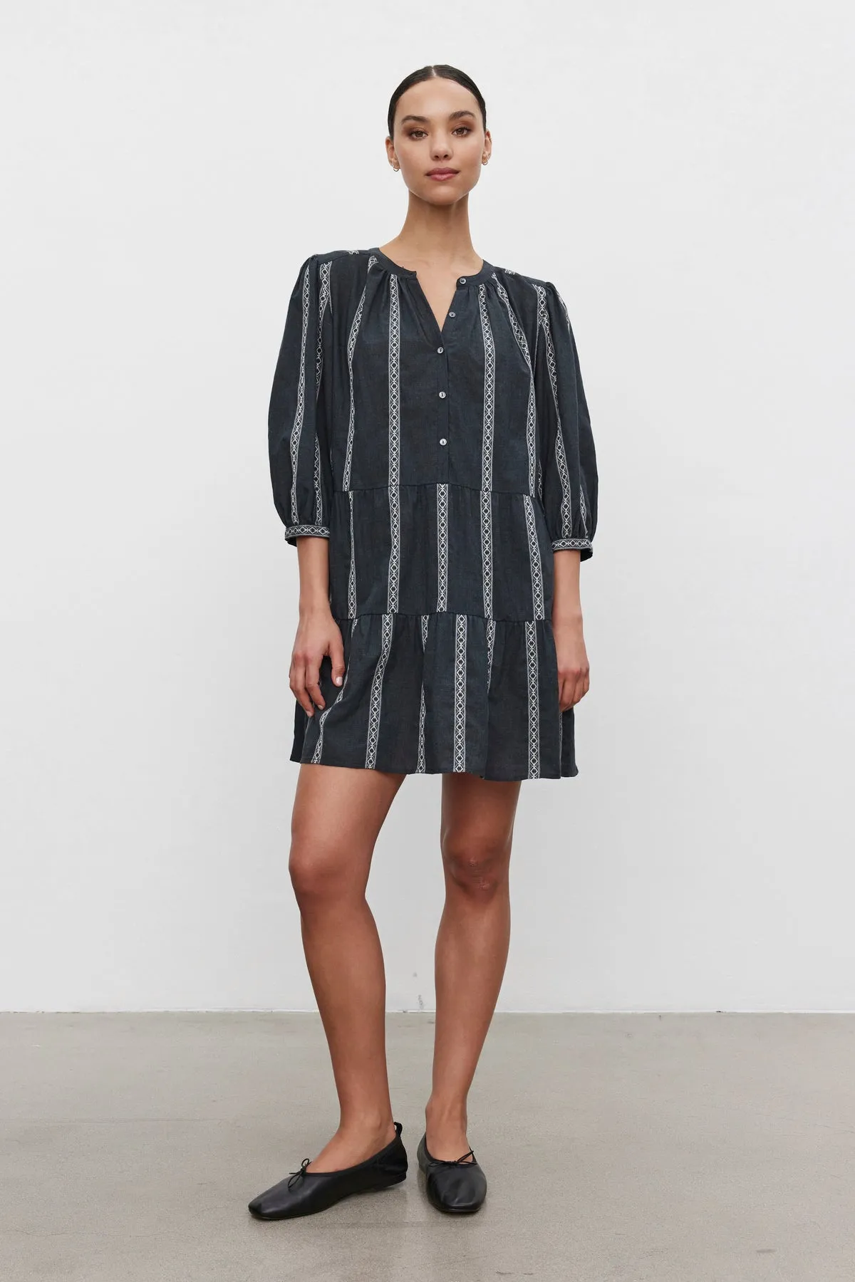 KAITLYN DRESS Everyday Ready Sharp Detail