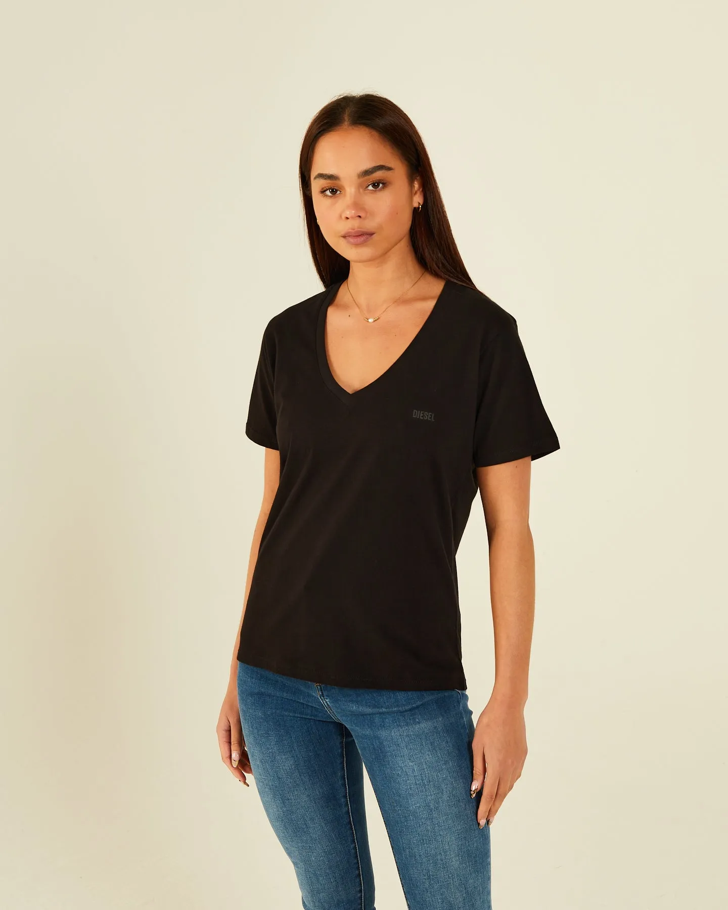 SlimFitDesign Elisa Basic V Neck Tee Black