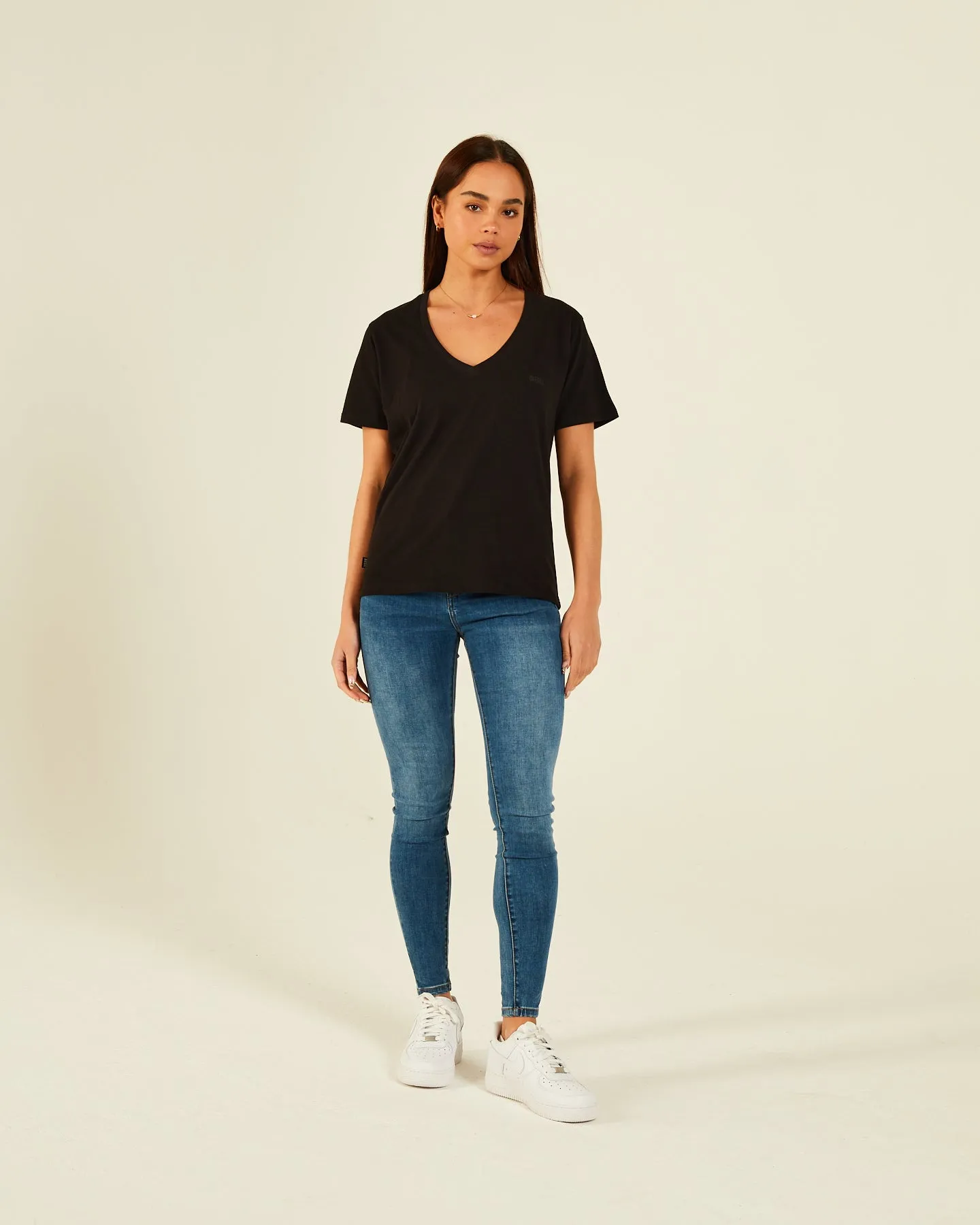 Elisa Basic V Neck Tee Black No Shrink Fabric