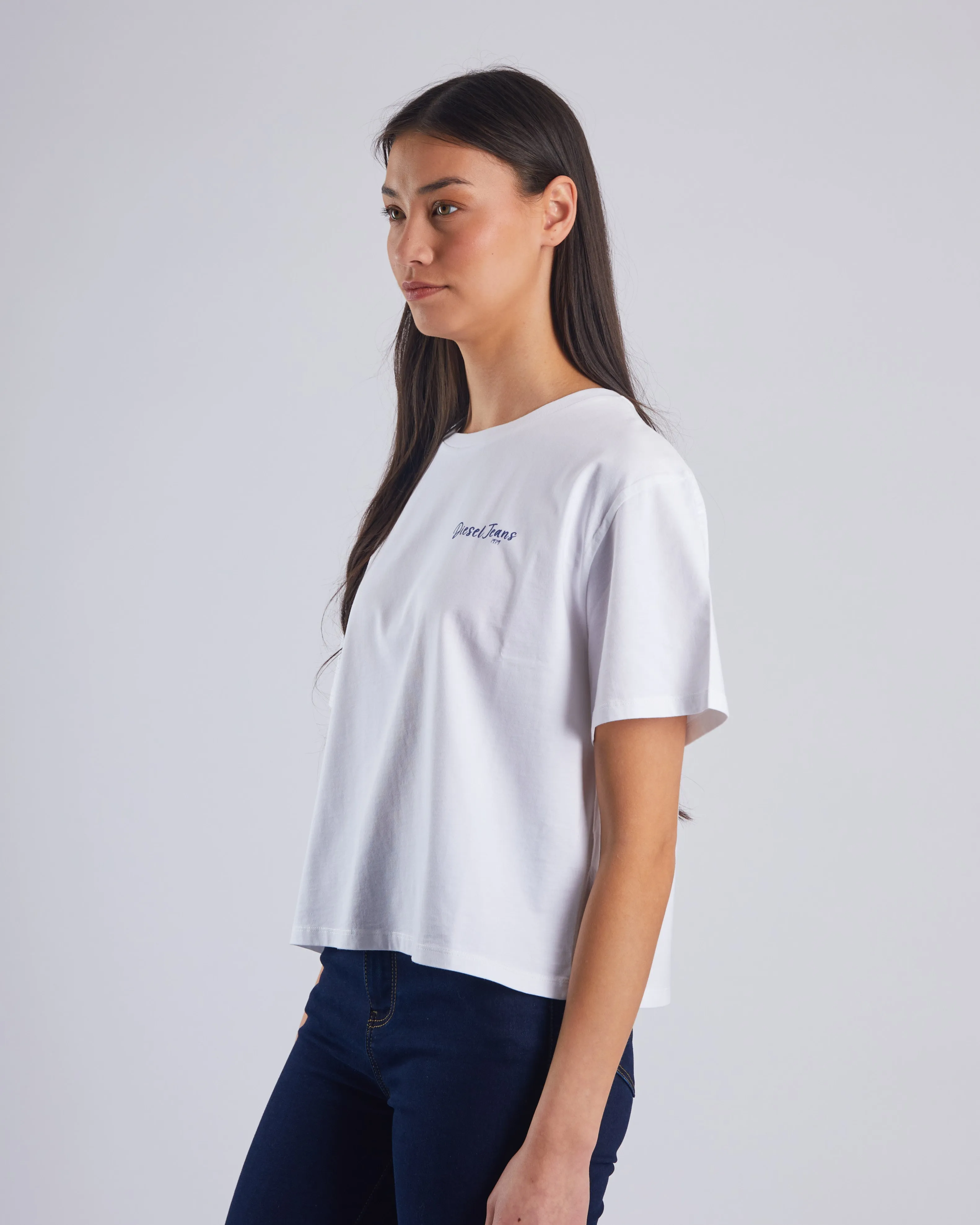 Linnea Tee Dove White Crew Neck Design