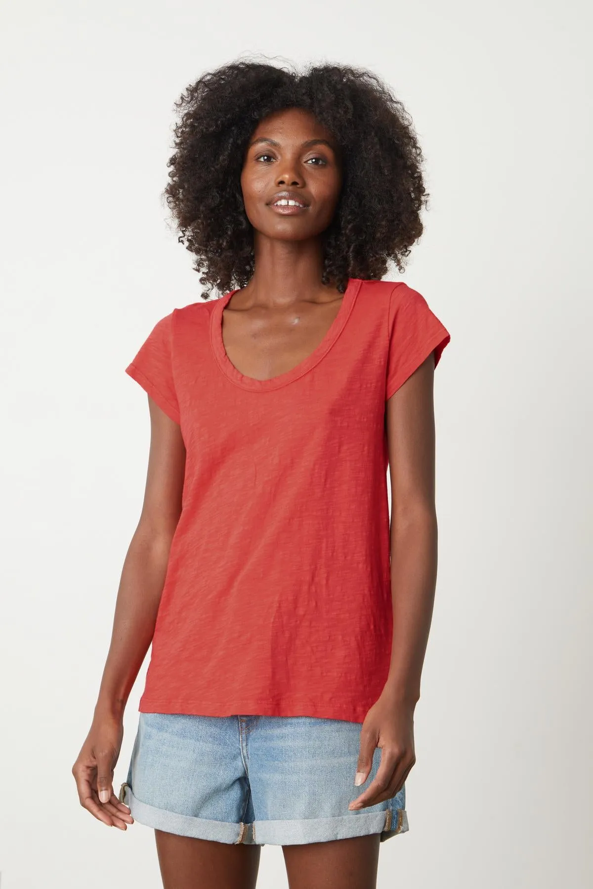 Easy Layering Stylish and Easygoing KIRA TEE