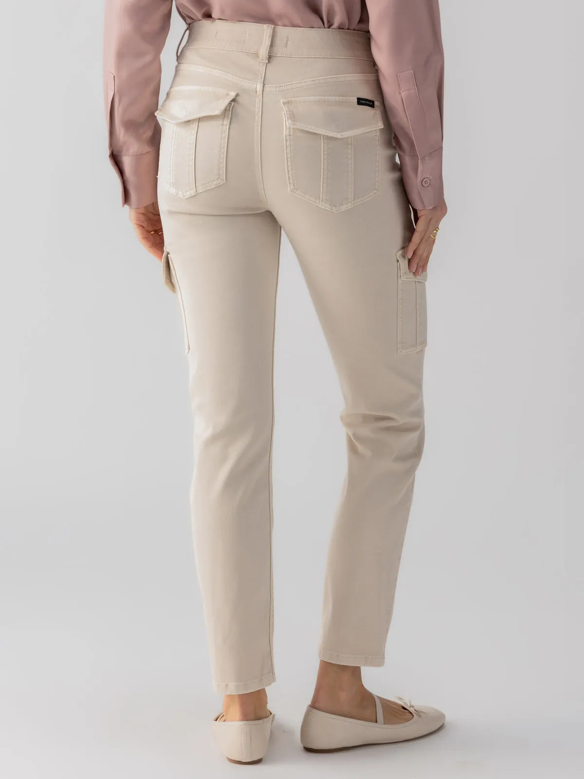 Contoured Panel Design Sculpted Hayden Cargo Standard Rise Pant Toasted Almond