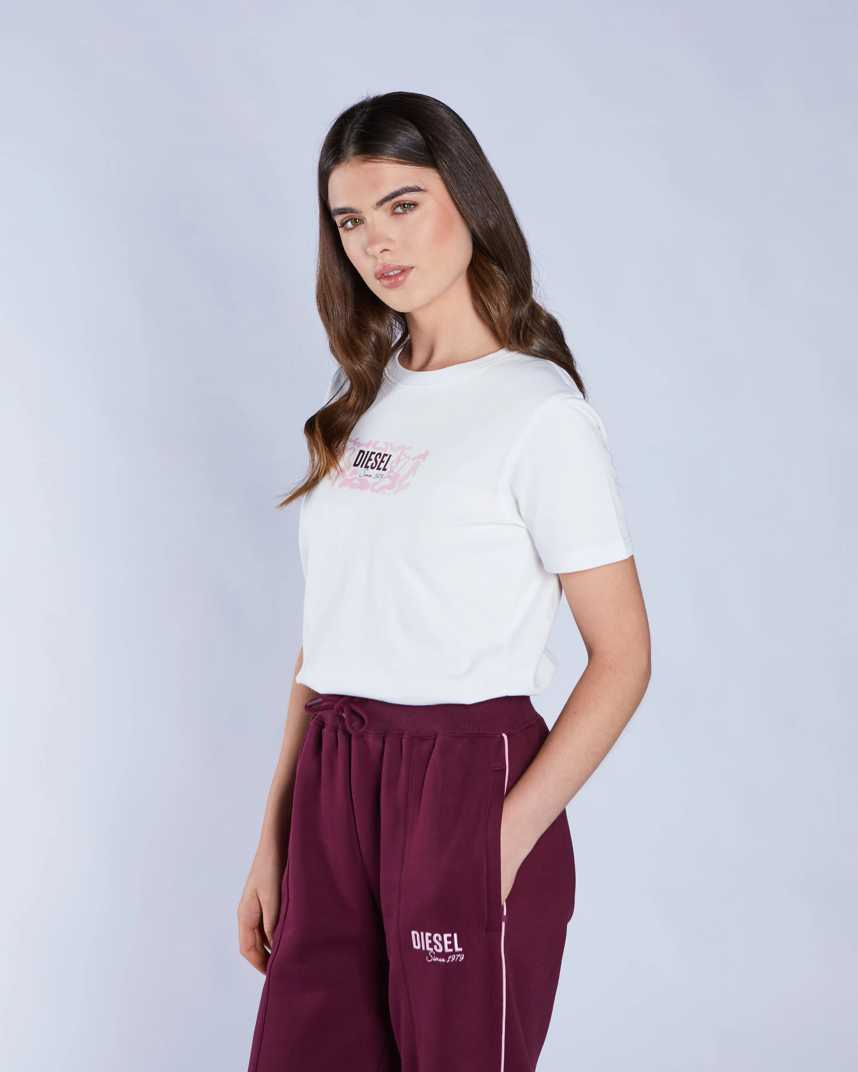 Lorrie Tee Lunar White Fresh Comfort Style