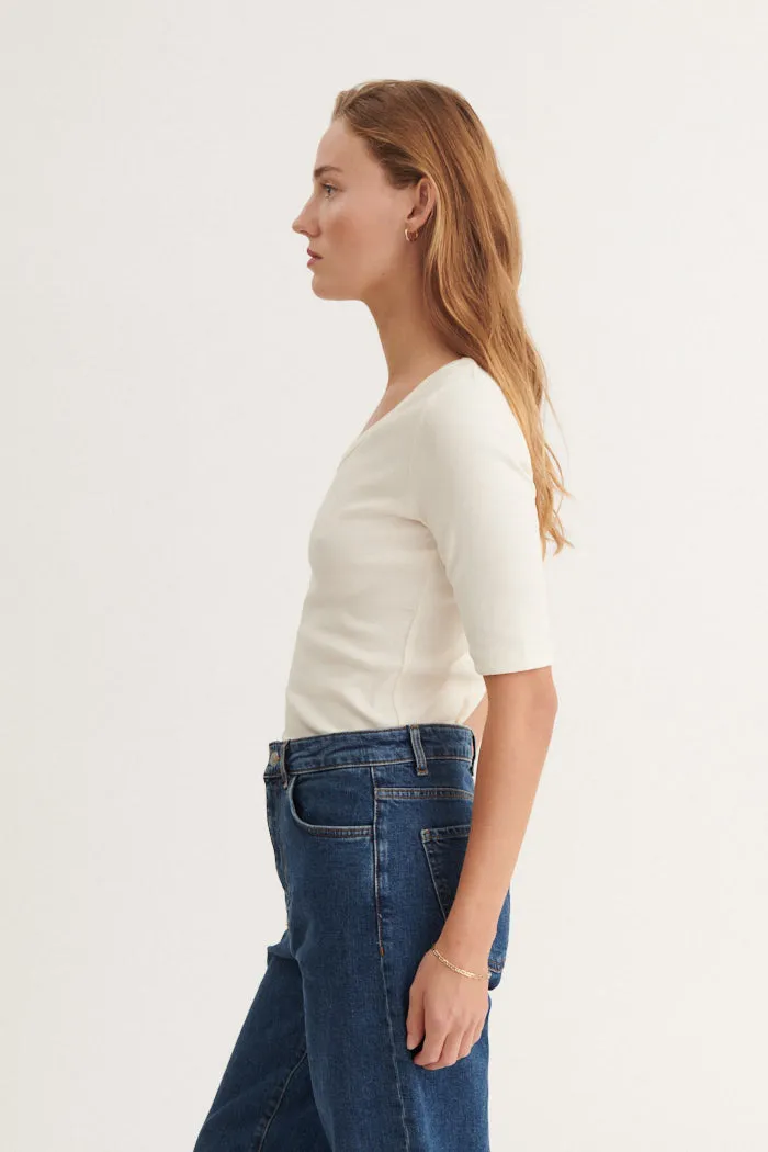 Perfect For Relaxing Sophisticated Casual Ludmilla V-Neck - Whisper White