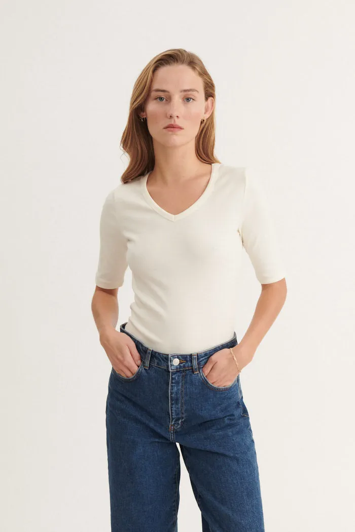soft look Ludmilla V-Neck - Whisper White