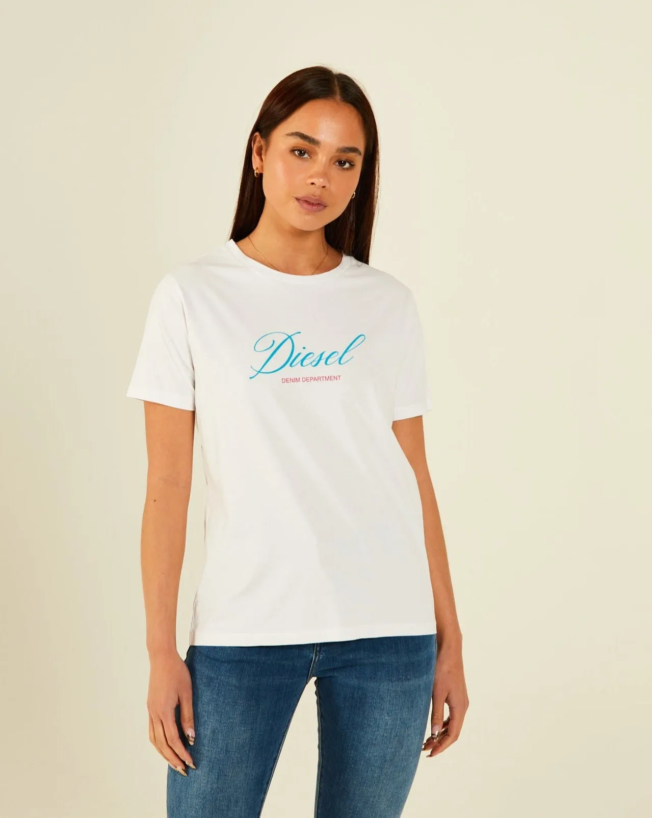 Margie T-Shirt Dove White Sleek Design Fit