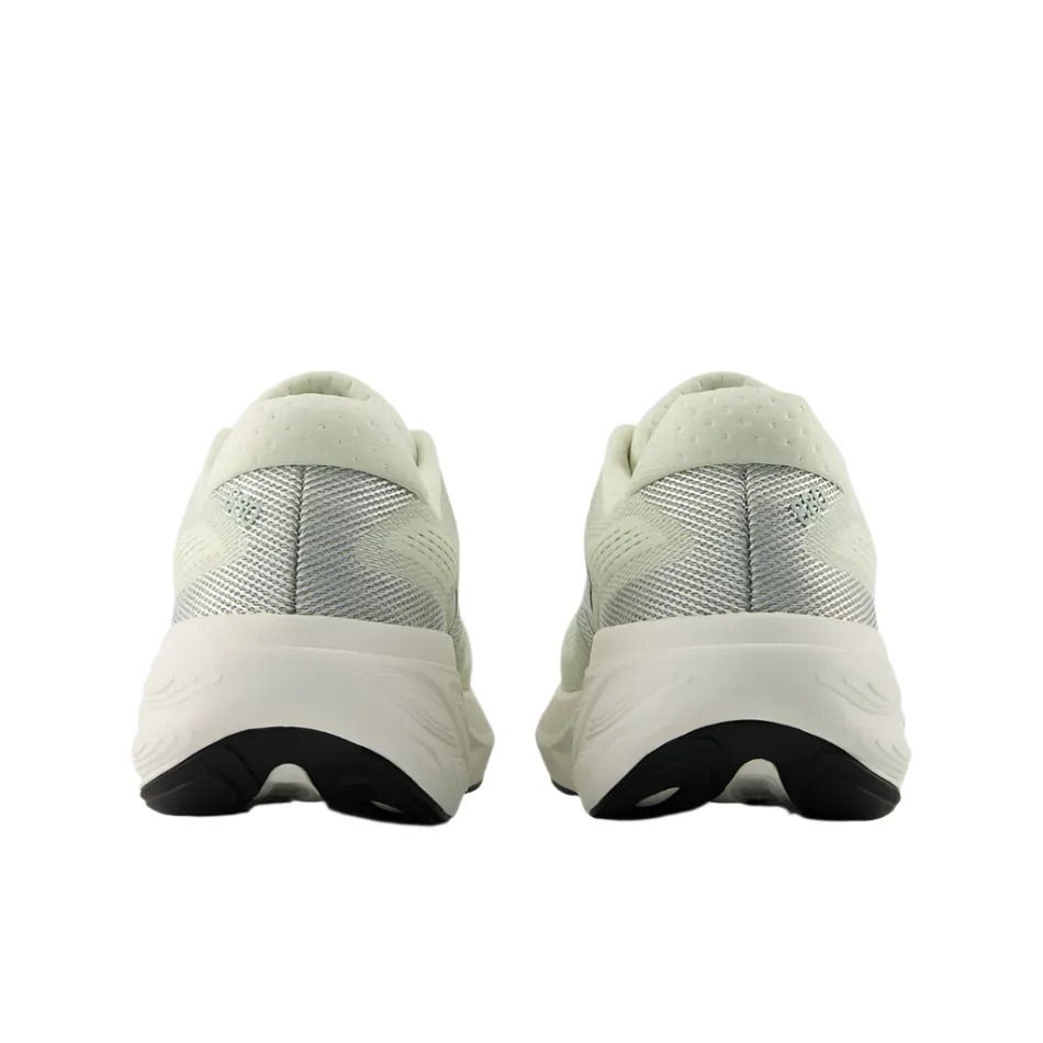 Multi Directional Lugs Biomechanical Design New Balance Women's 880 v15 Running Shoes in Mineral/Sea Salt/Garter Snake AW25