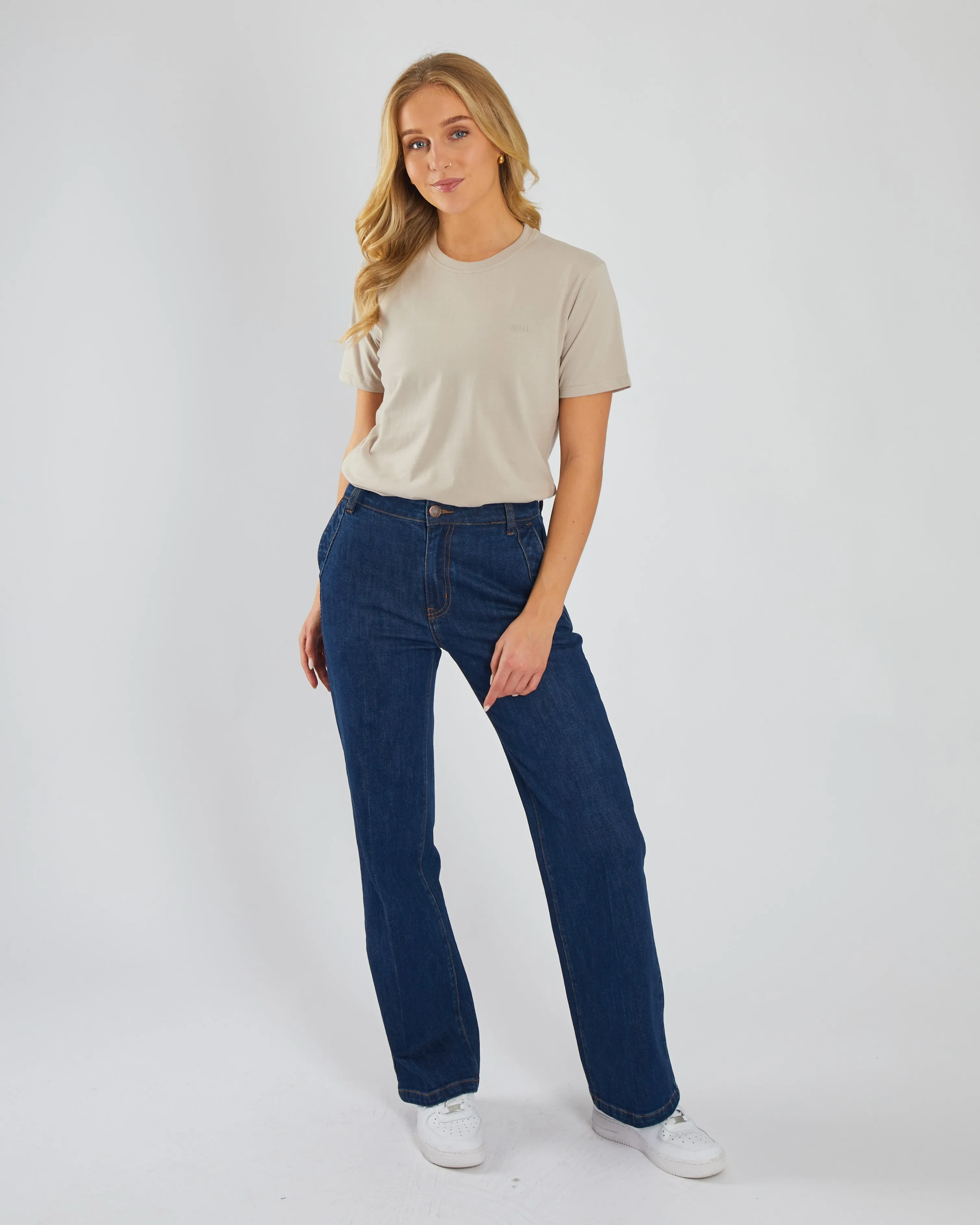 Jada Basic O Neck Warm Stone Feminine Fit Unisex versatility