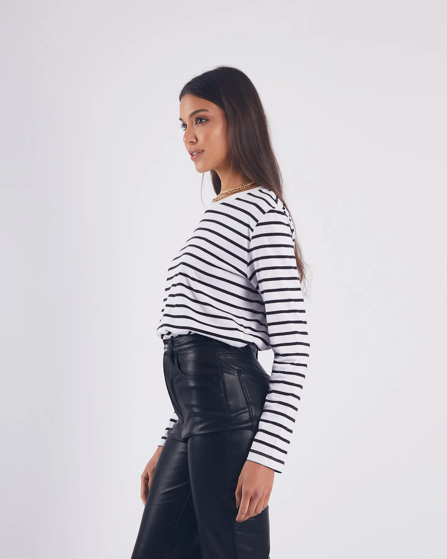 Yarn Dyed Fabric AllDay Comfort Petra T-Shirt Black