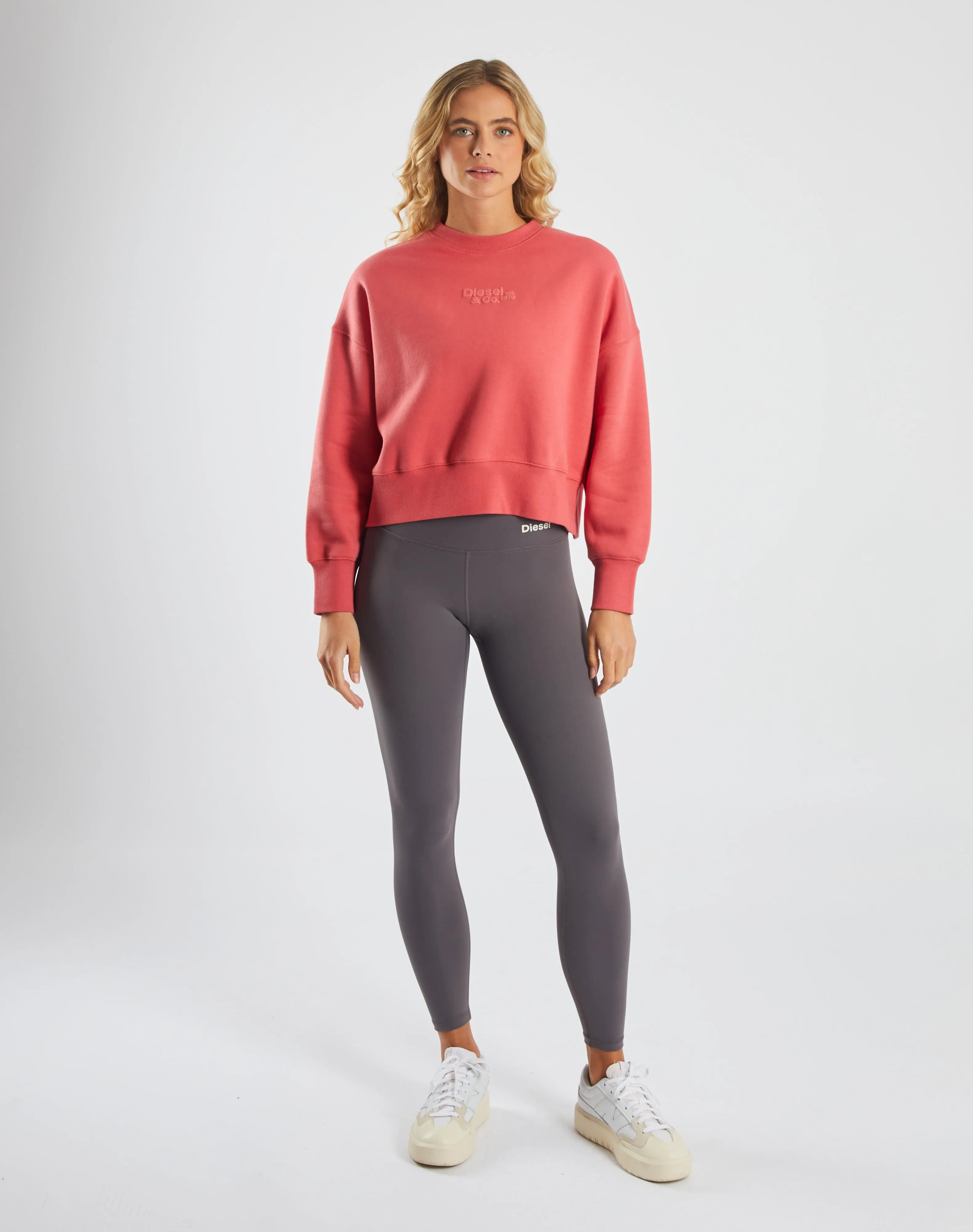 Short Chilly Day Wear Petta Sweater Raspberry Kiss