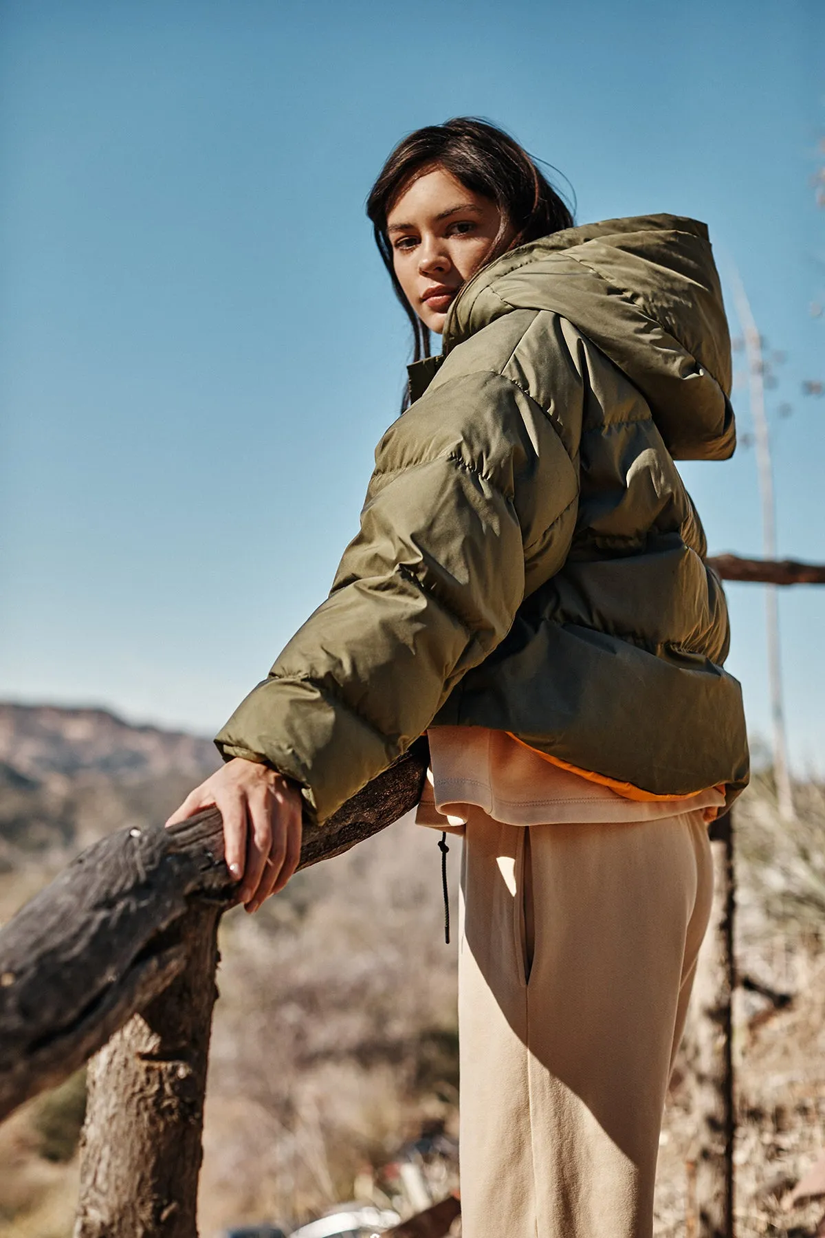 Waterproof Material RAYLIN CROPPED PUFFER JACKET