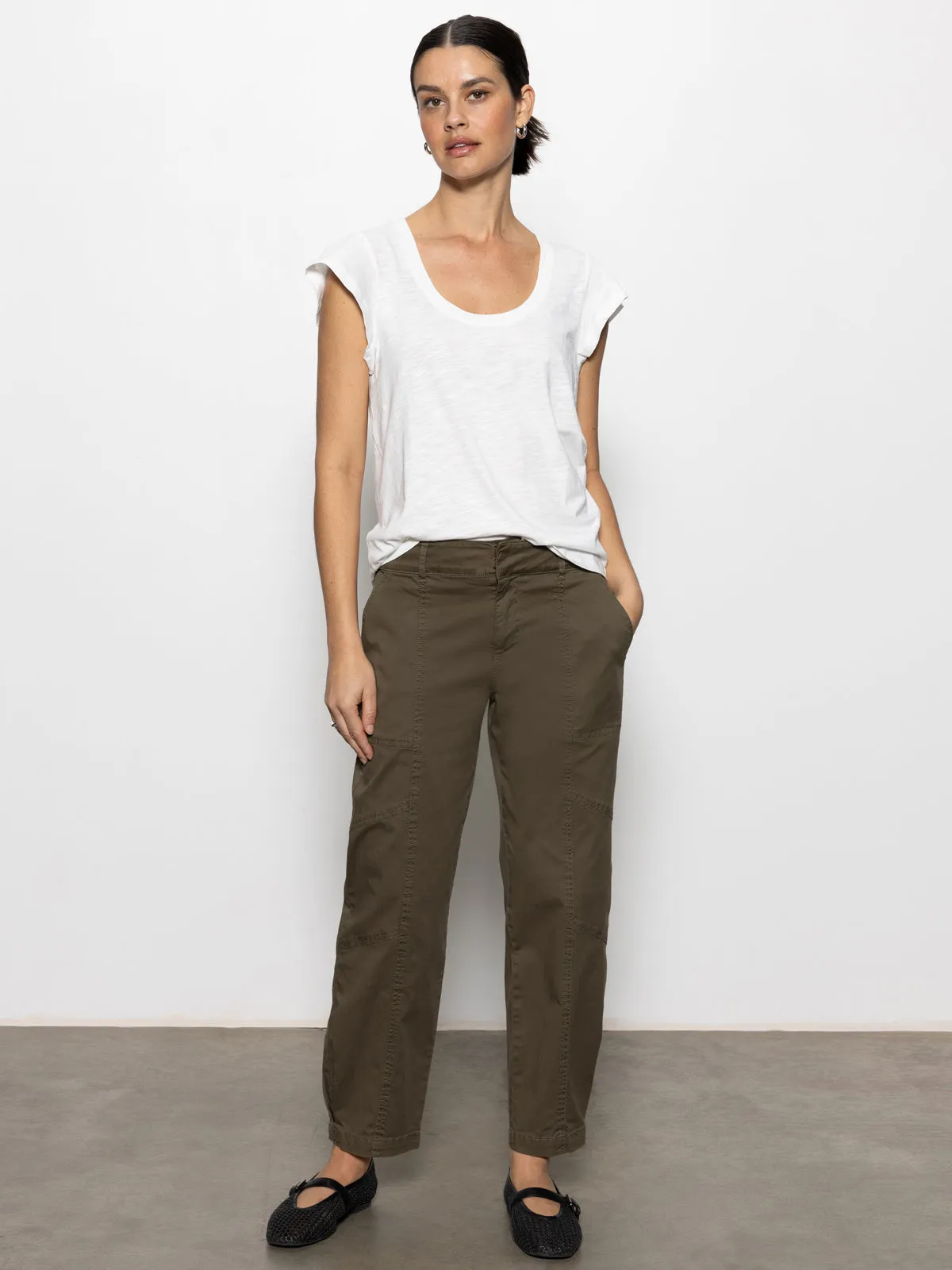 Sahara Tapered Standard Rise Pant Burnt Olive Bold Design