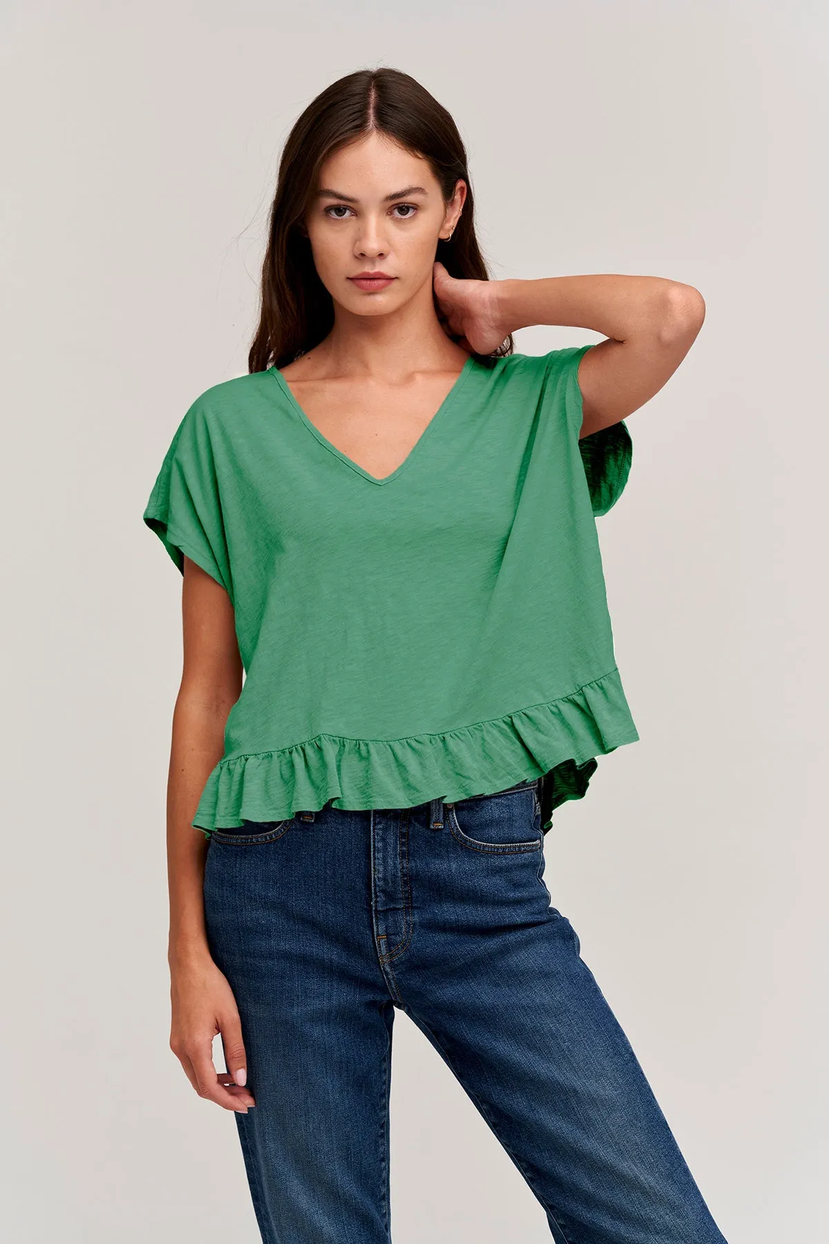 Easy Care Fabric Simple Yet Elegant RHYE V-NECK TEE