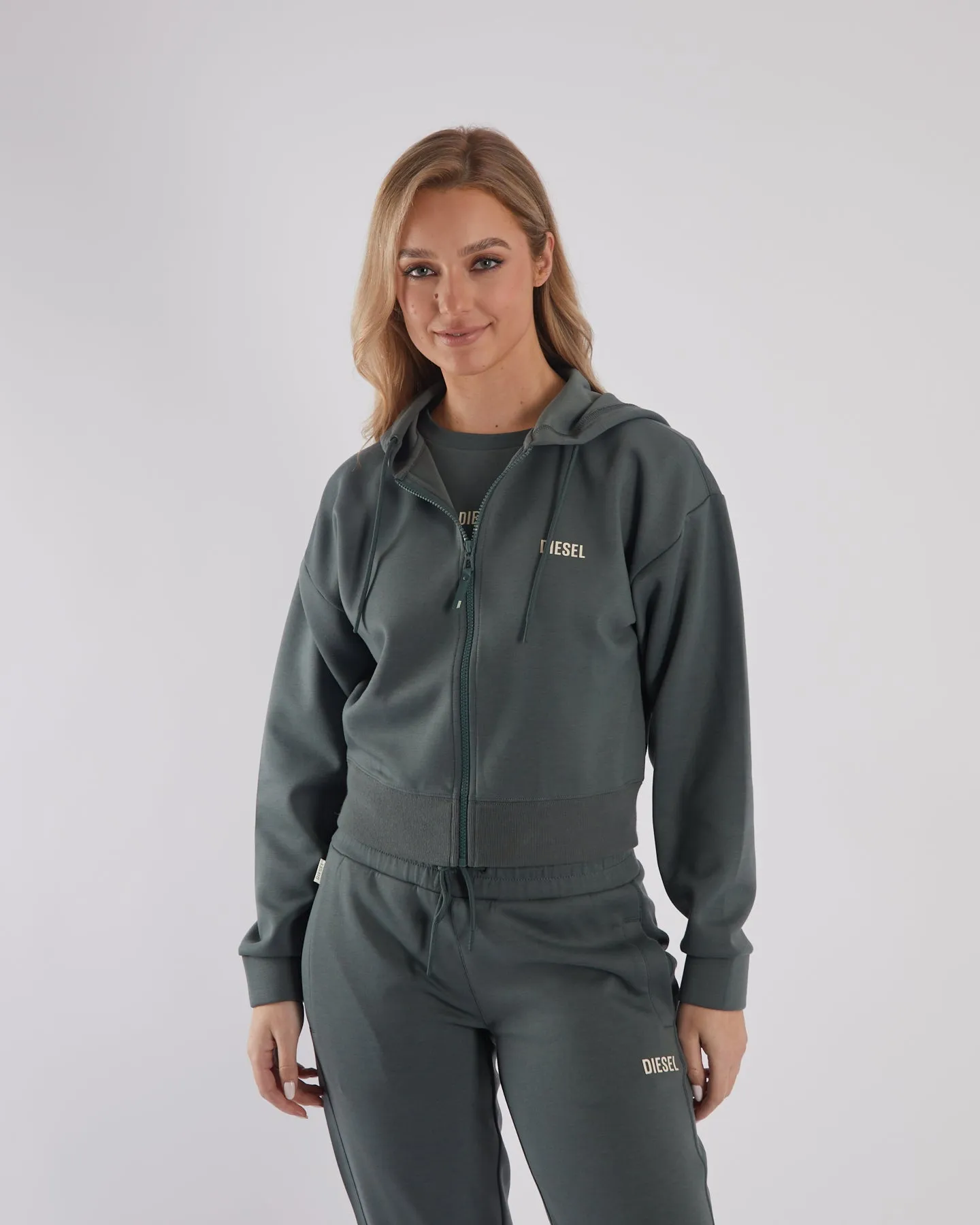 color trend Rosamund Zipper Grassland