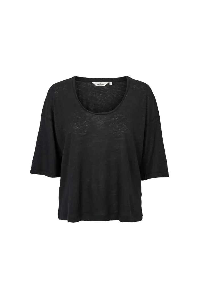 Ryda Oversized Tee - Black MoistureControlFibers Comfortable Design