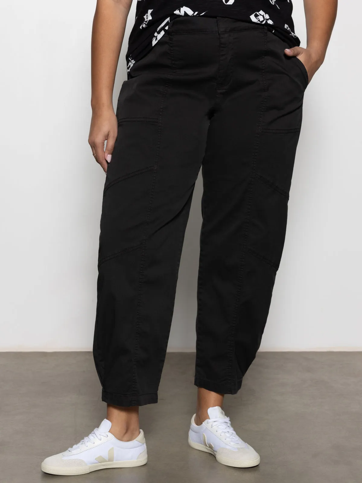HighRiseWaist Soft Fabric Sahara Tapered Standard Rise Pant Black Extended Sizing