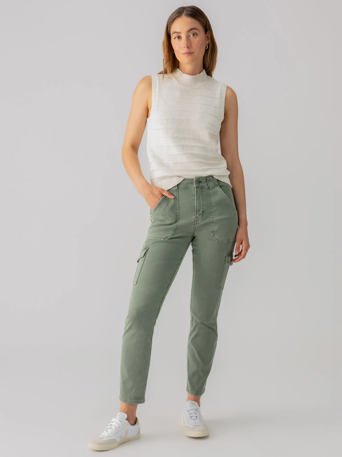 Fashionable Look Sculpted Hayden Cargo Standard Rise Pant Dark Spruce