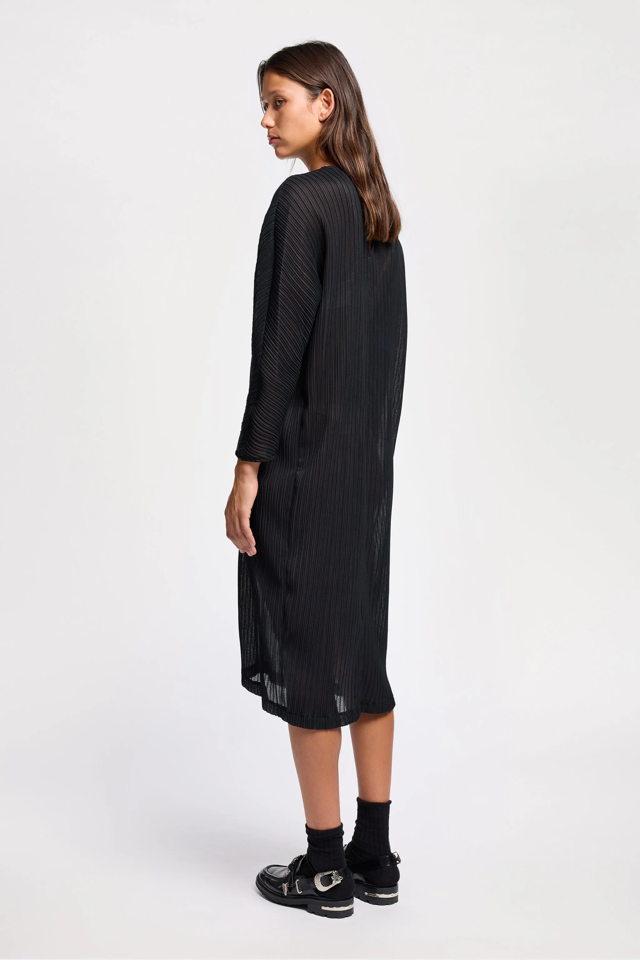 Simple Flow Clean Chic Sequel Dress Black
