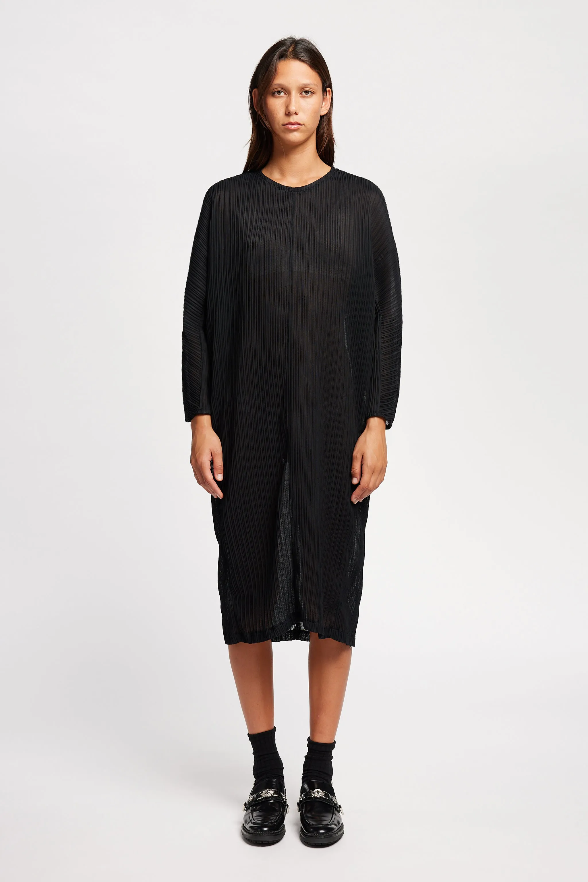 Sequel Dress Black Anti-Static-Finish Vibe Style