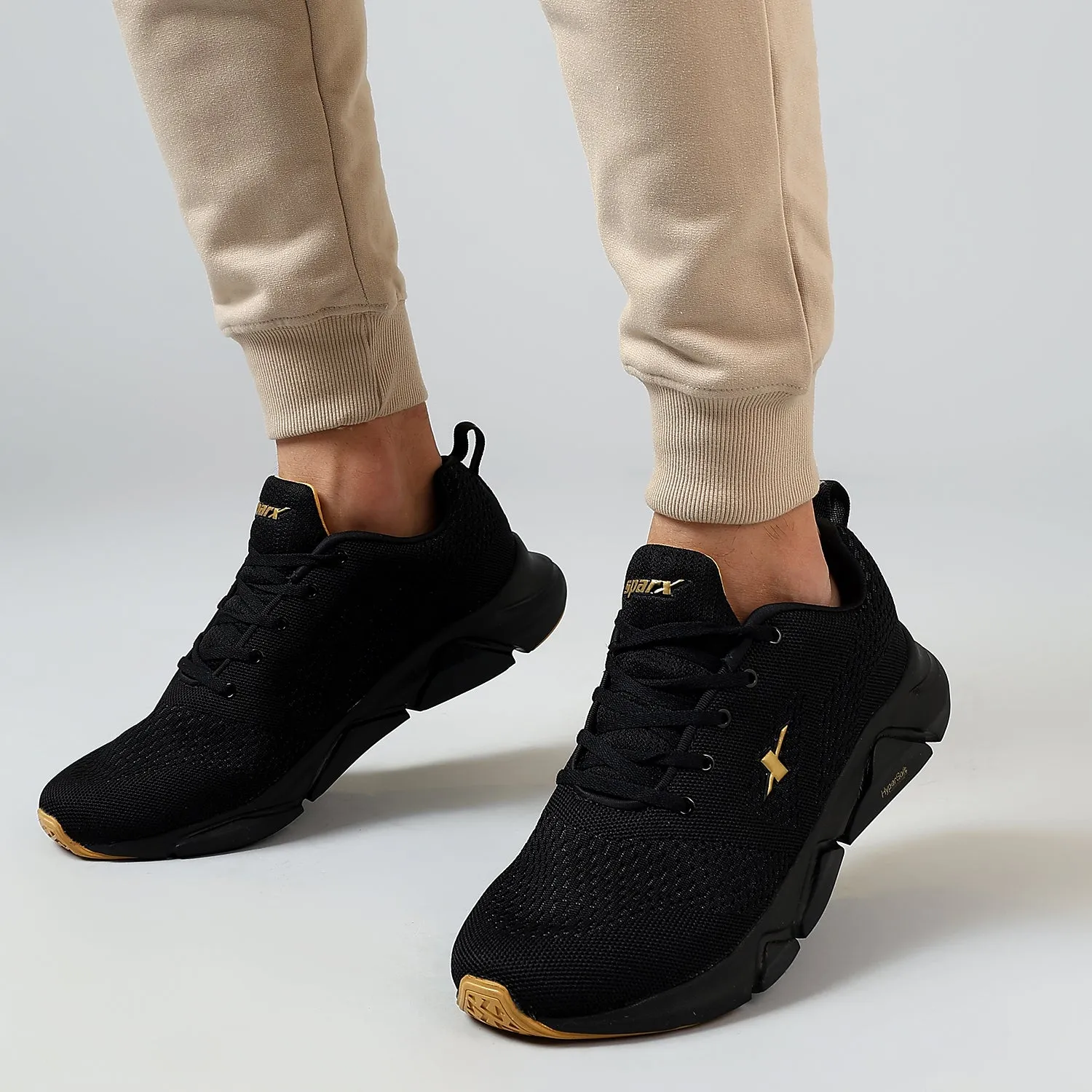 SPARX Running Shoes for Men SM 657 Zip - up perforated upper shoes