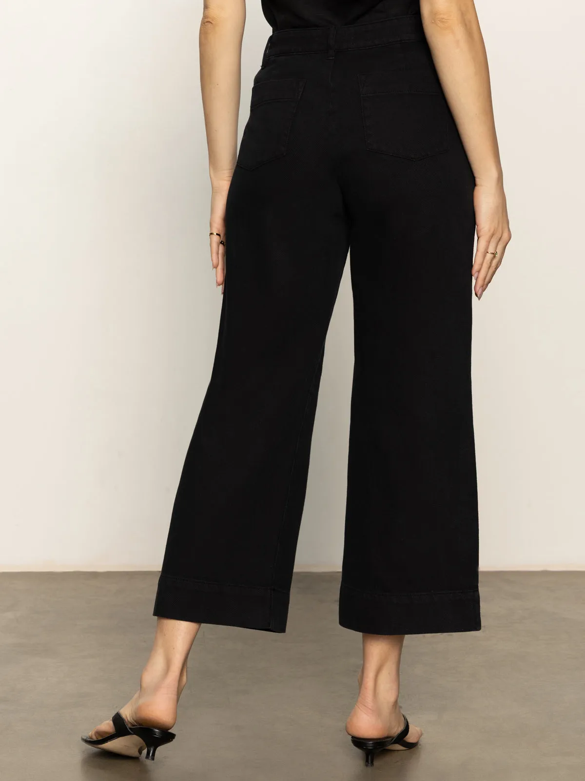 QuickReleaseBuckle Soft Marine Wide Leg Standard Rise Crop Pant Black