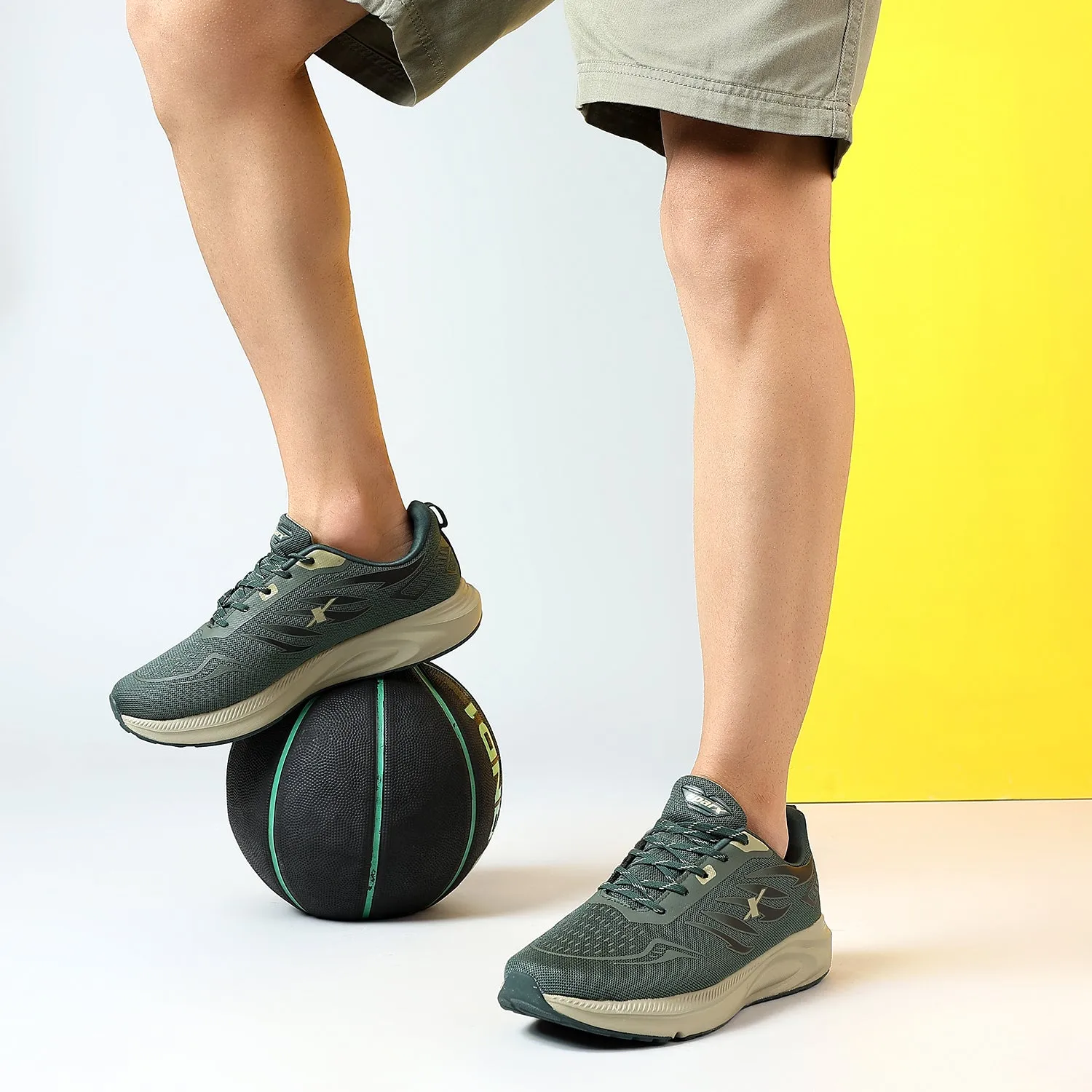 Metallic accents SPARX Running shoes for men SM 873