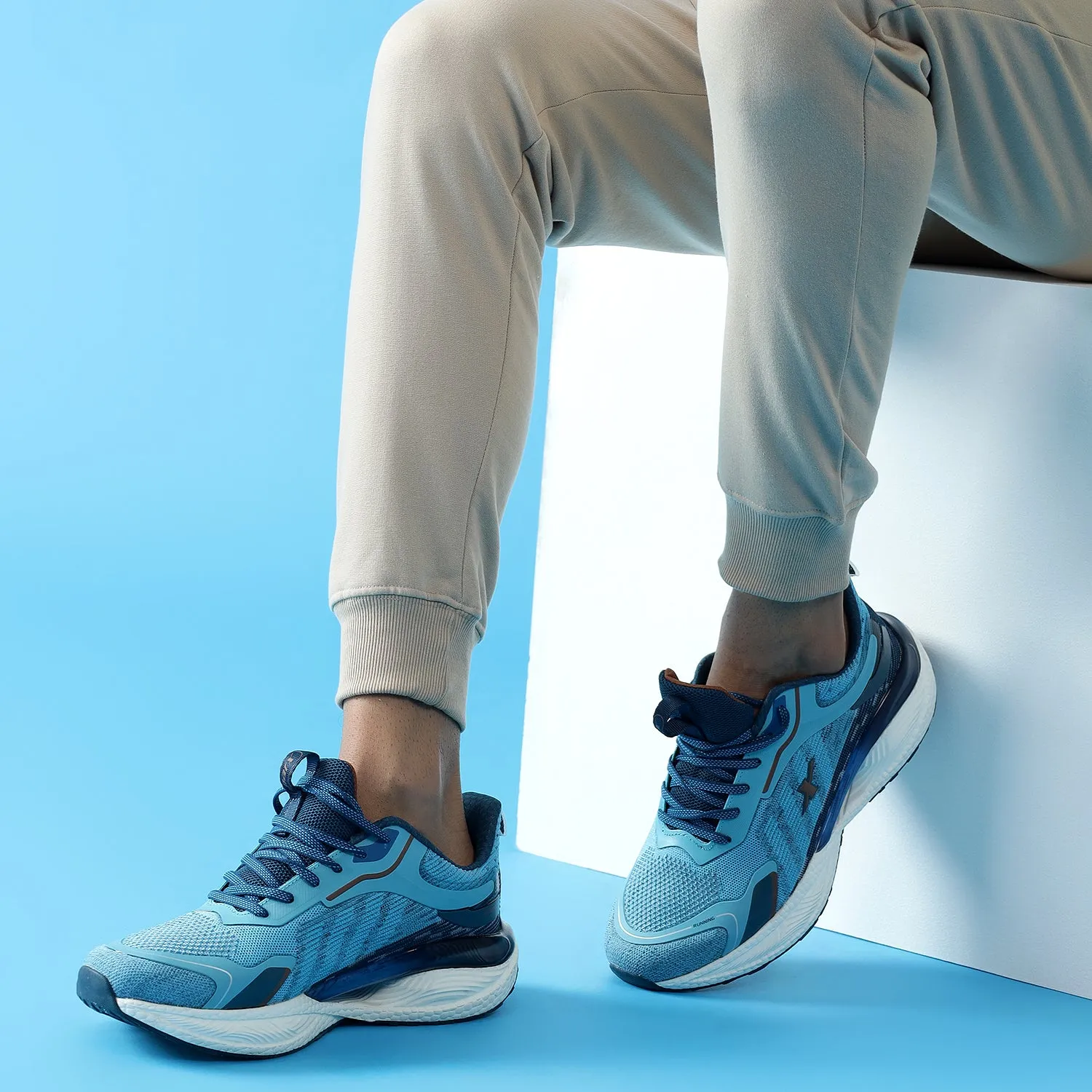 running with a rubber outsole Running Shoes for Men SM 951